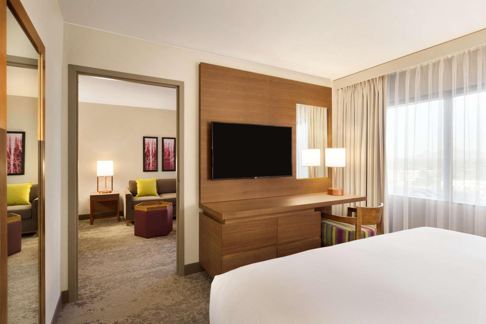 Embassy Suites by Hilton Phoenix Downtown North photo 42