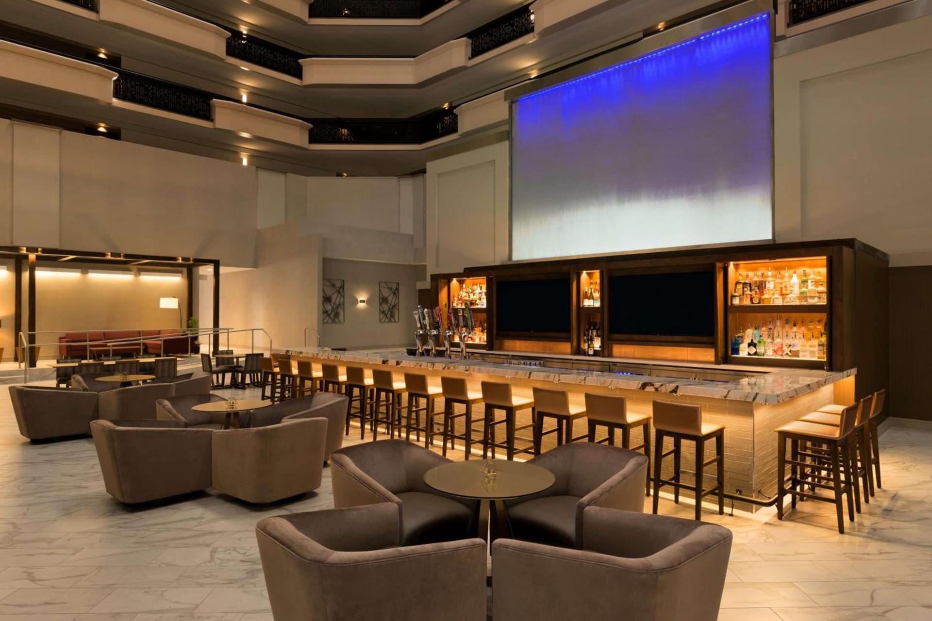 Embassy Suites by Hilton Phoenix Downtown North photo 68