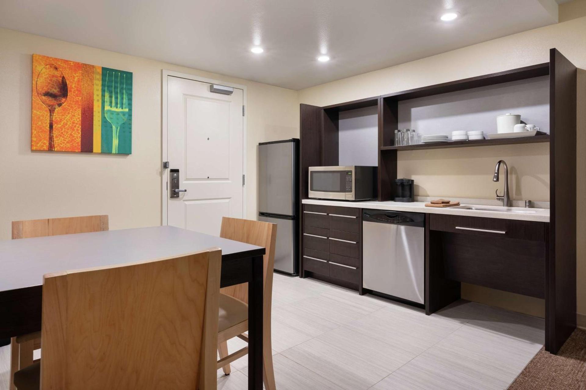Home2 Suites by Hilton Anchorage/Midtown photo 20