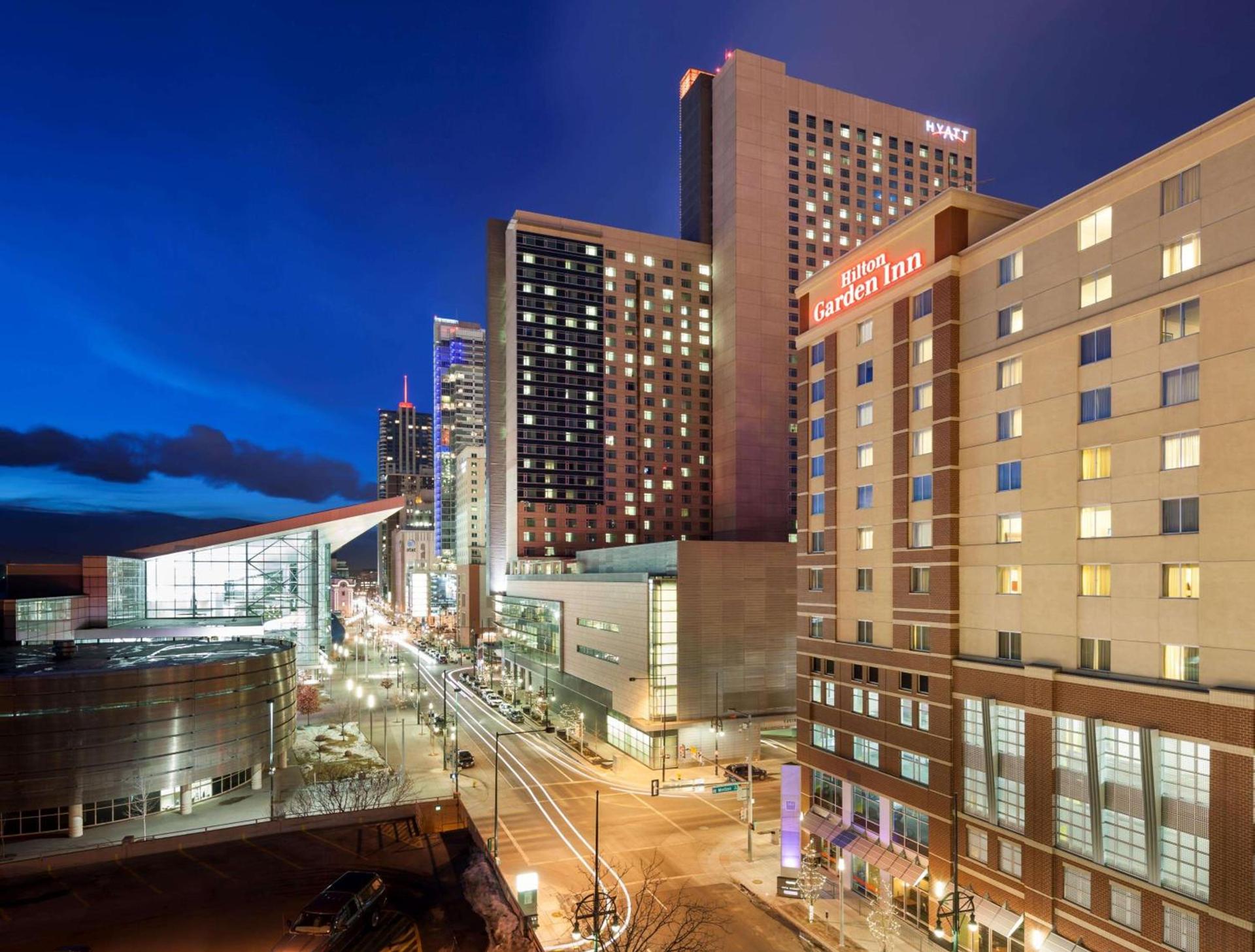 Hilton Garden Inn Denver Downtown photo 2