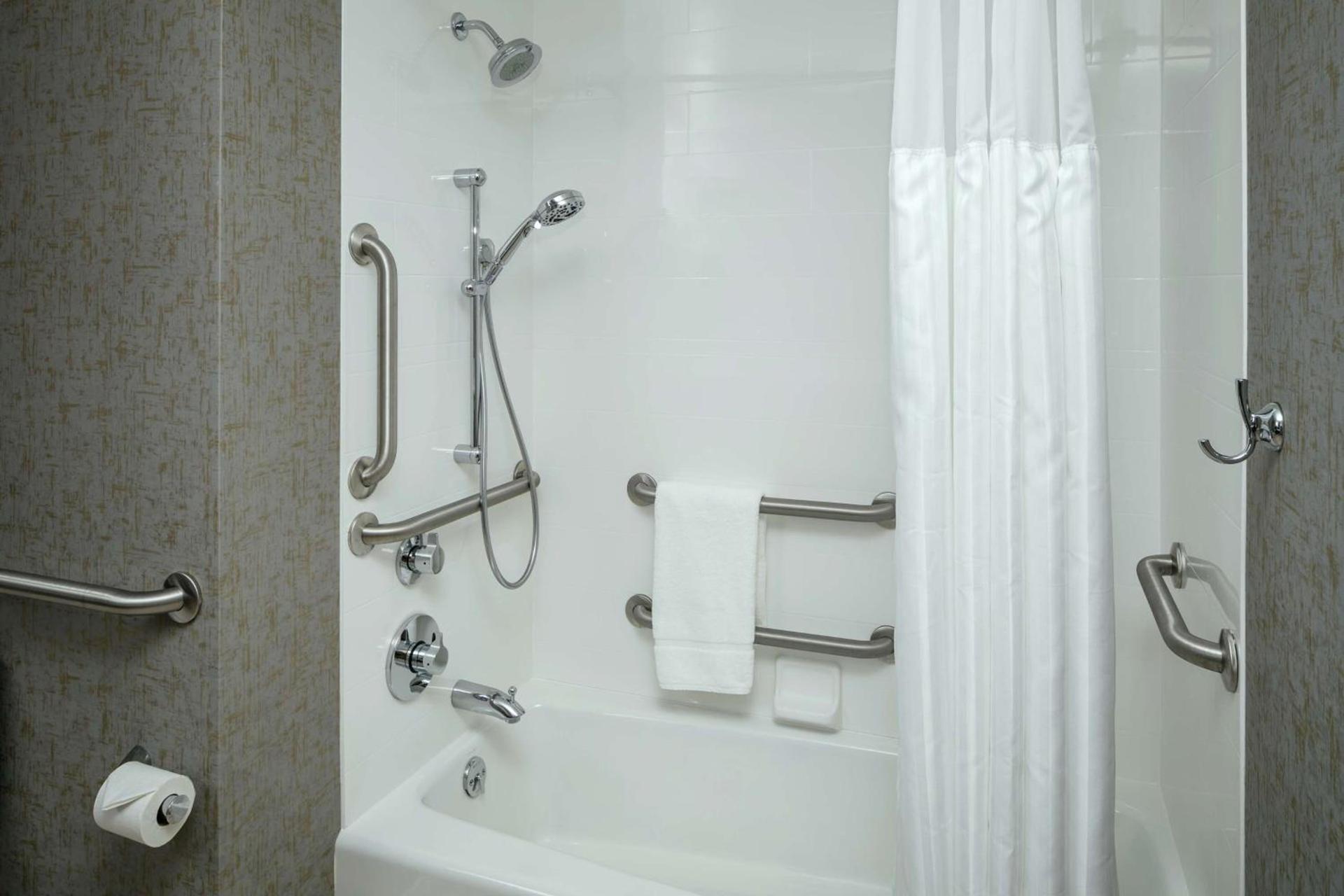 Hilton Garden Inn Seattle Bellevue Downtown, WA photo 30