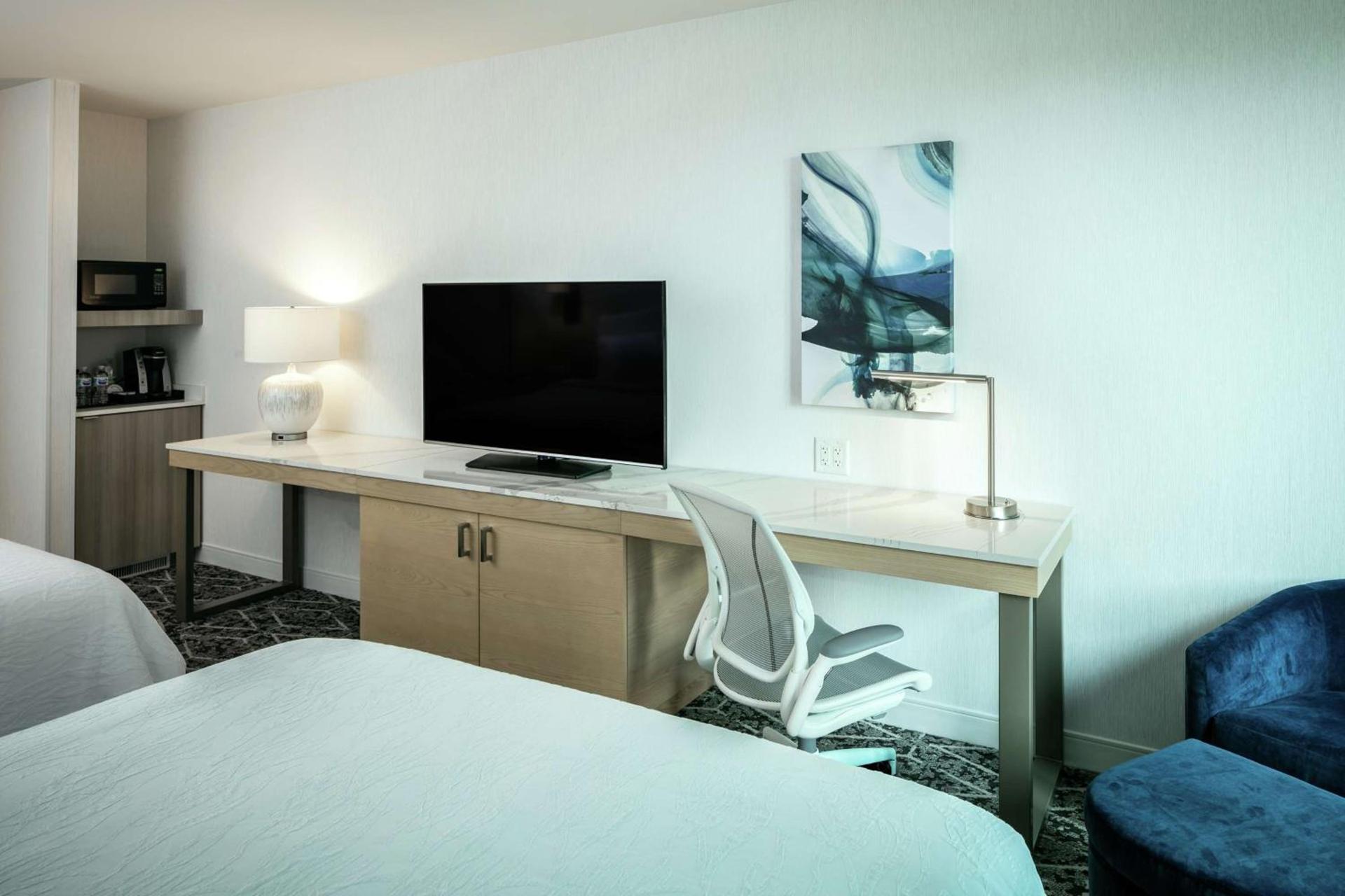 Hilton Garden Inn Seattle Bellevue Downtown, WA photo 35