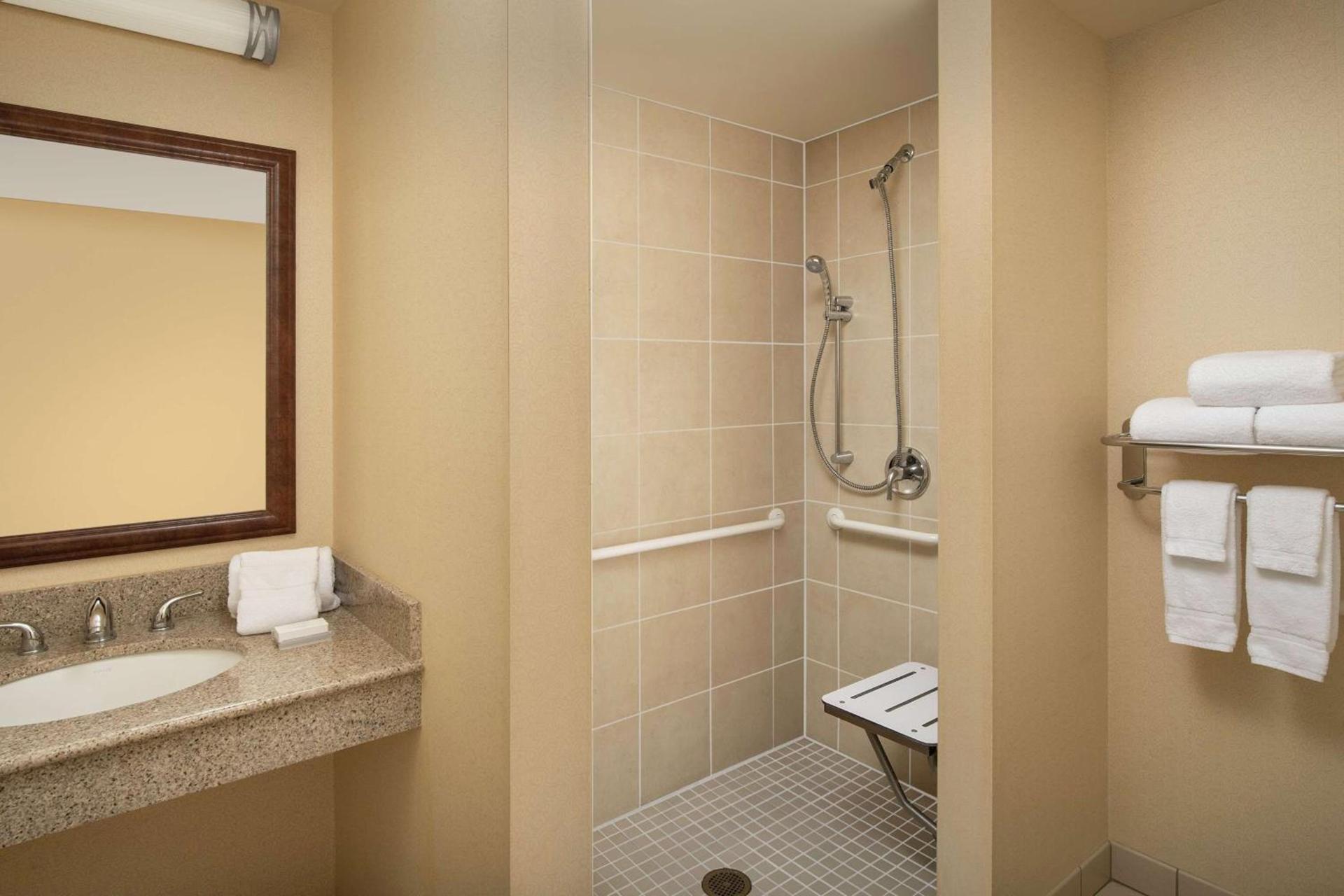 Hilton Garden Inn Yakima Downtown photo 11
