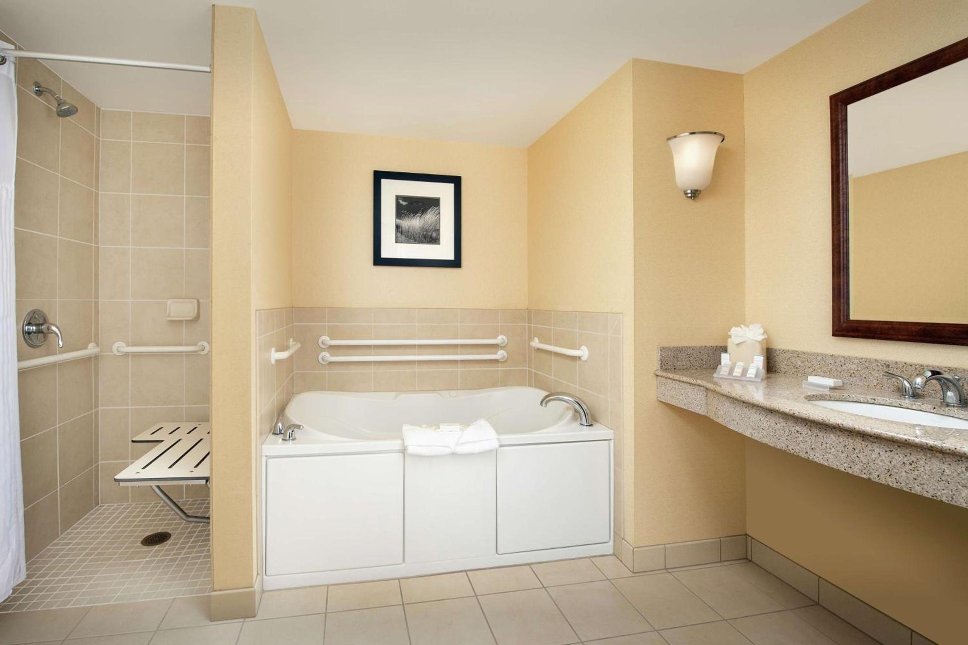 Hilton Garden Inn Yakima Downtown photo 13