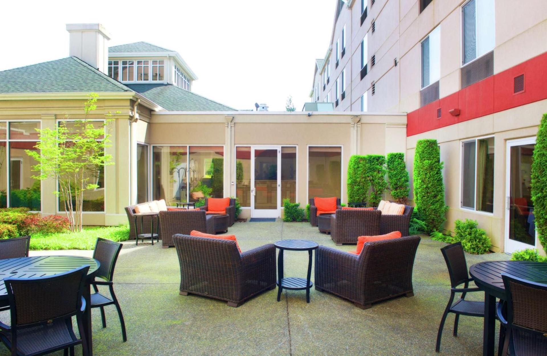 Hilton Garden Inn Seattle/Renton photo 2