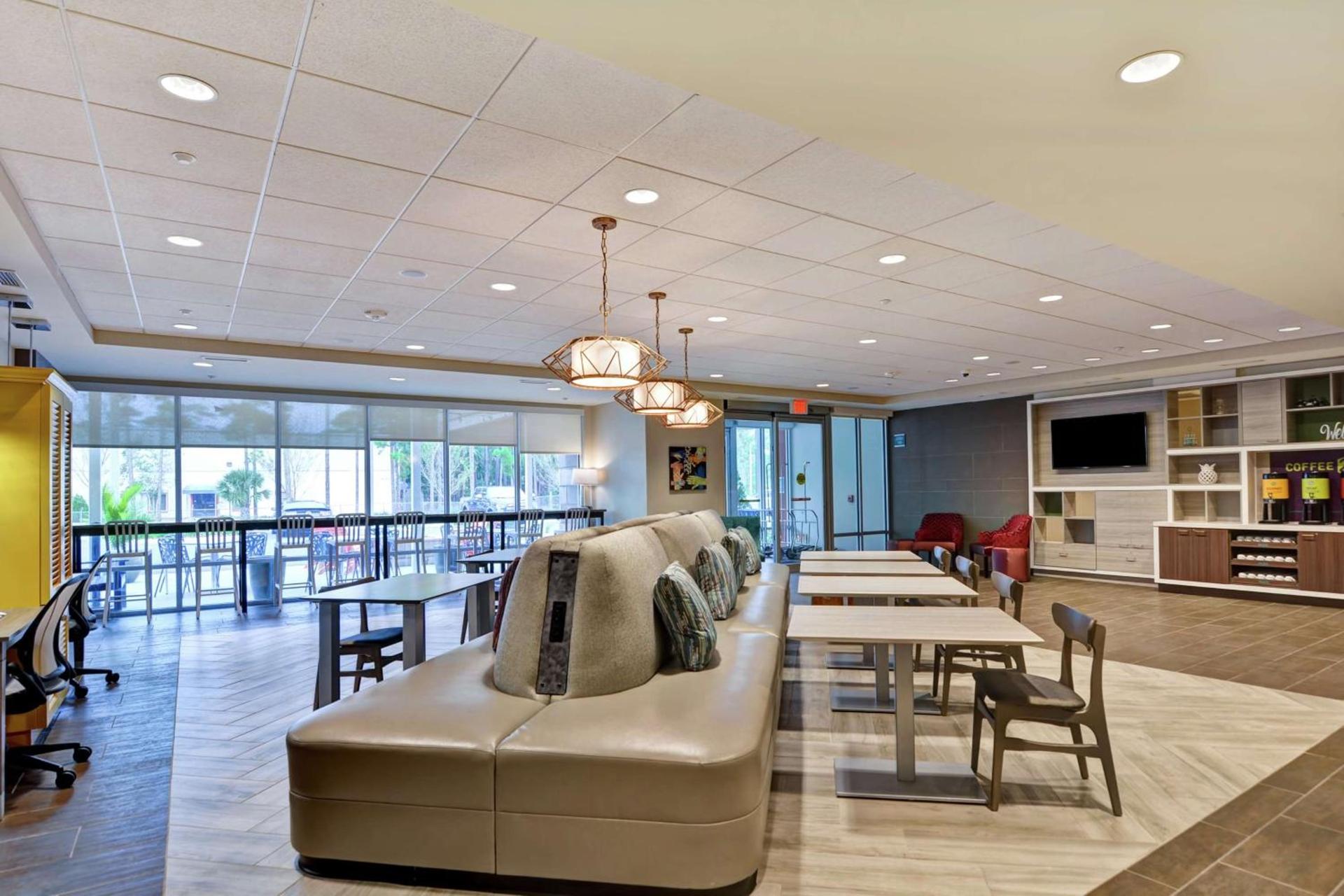 Home2 Suites By Hilton Daytona Beach Speedway photo 12