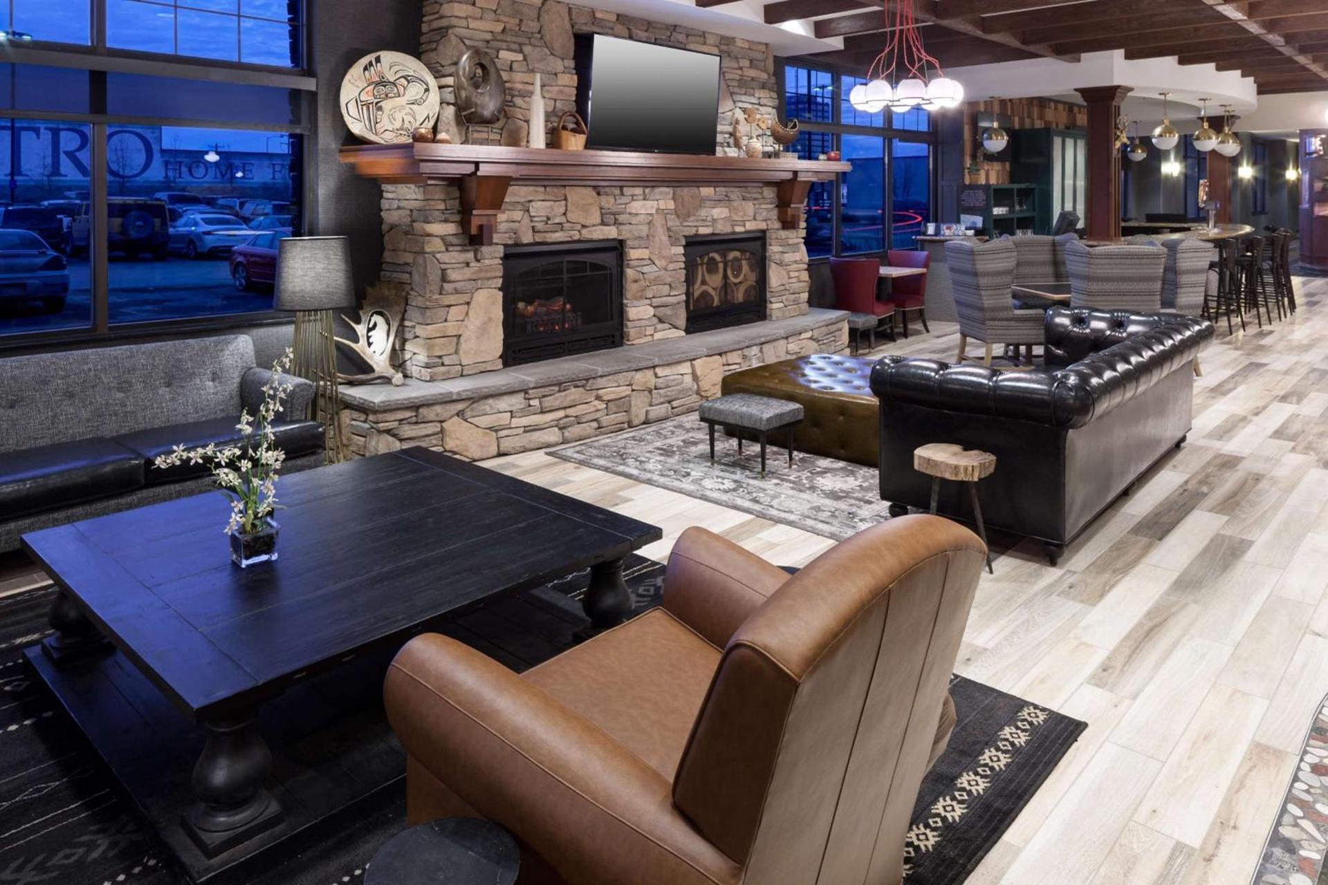 Embassy Suites by Hilton Anchorage photo 6