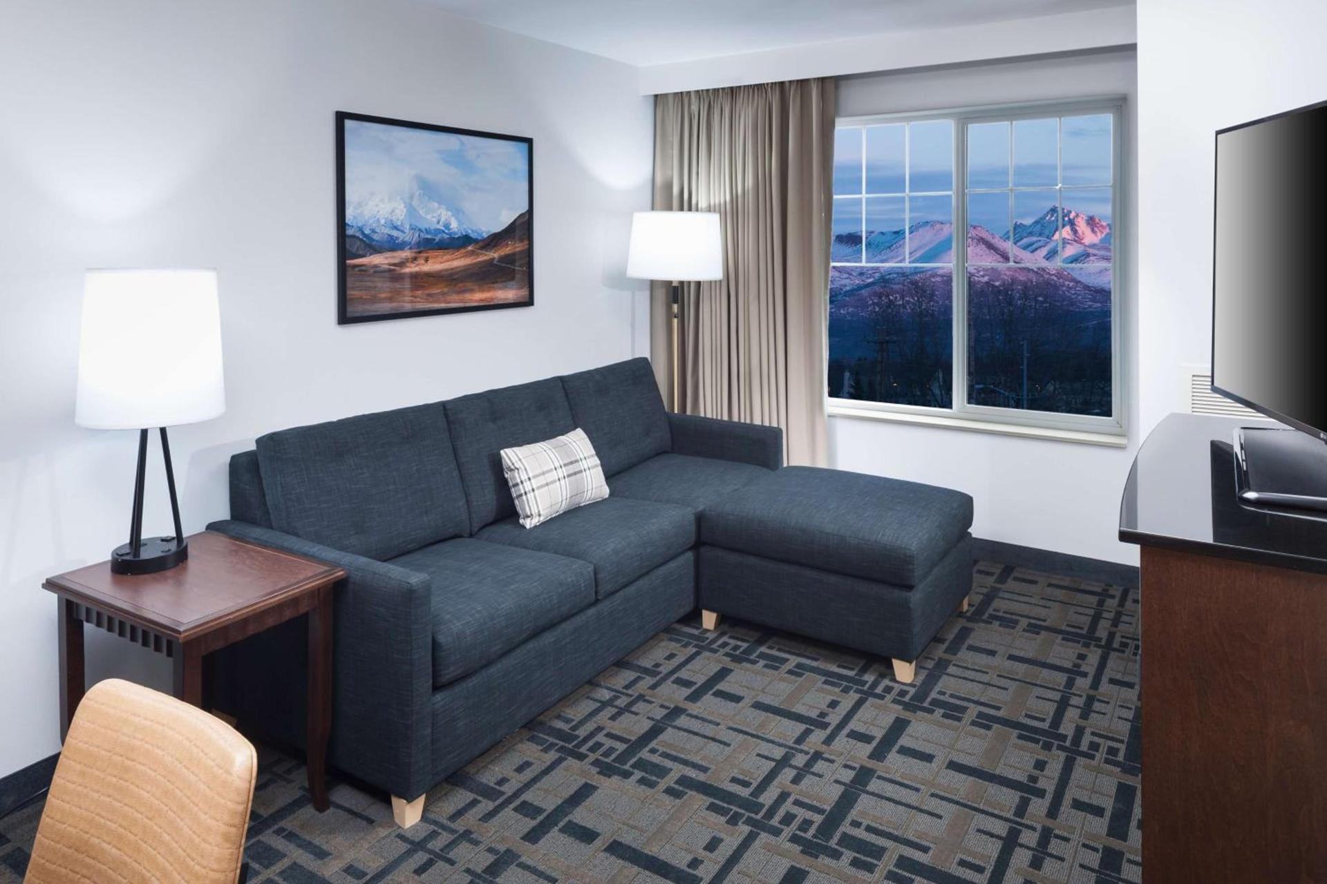 Embassy Suites by Hilton Anchorage photo 25