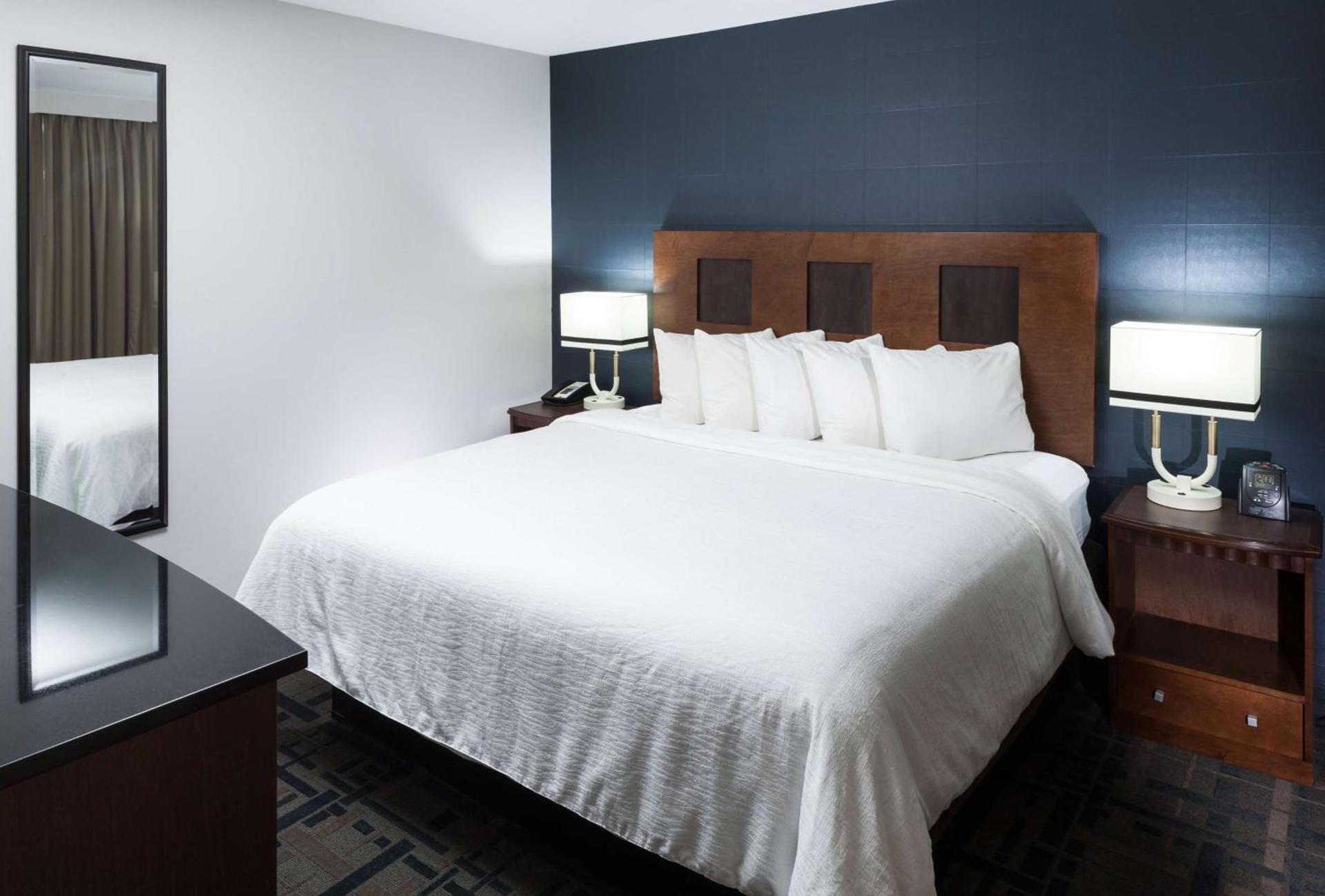 Embassy Suites by Hilton Anchorage photo 29