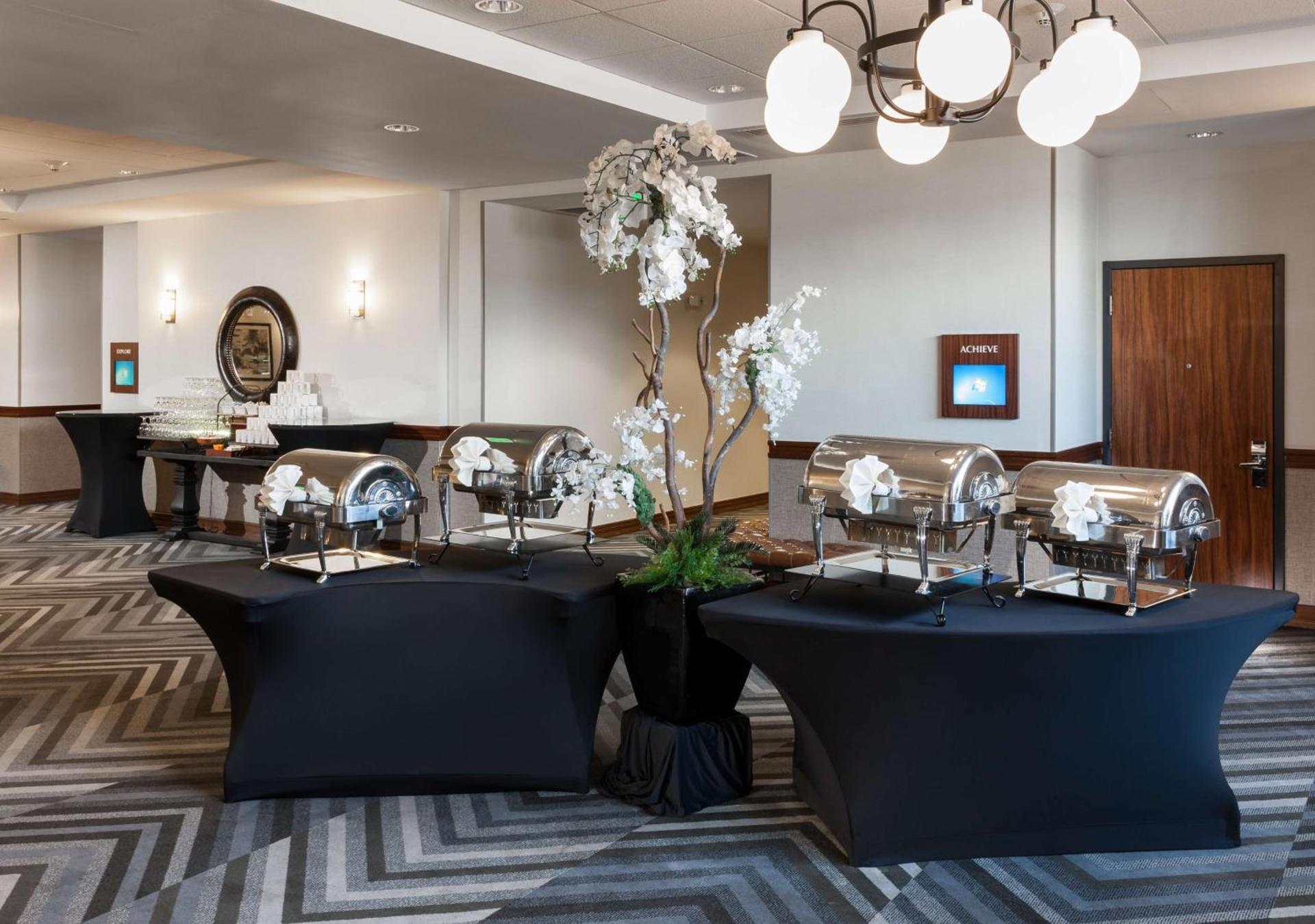 Embassy Suites by Hilton Anchorage photo 34