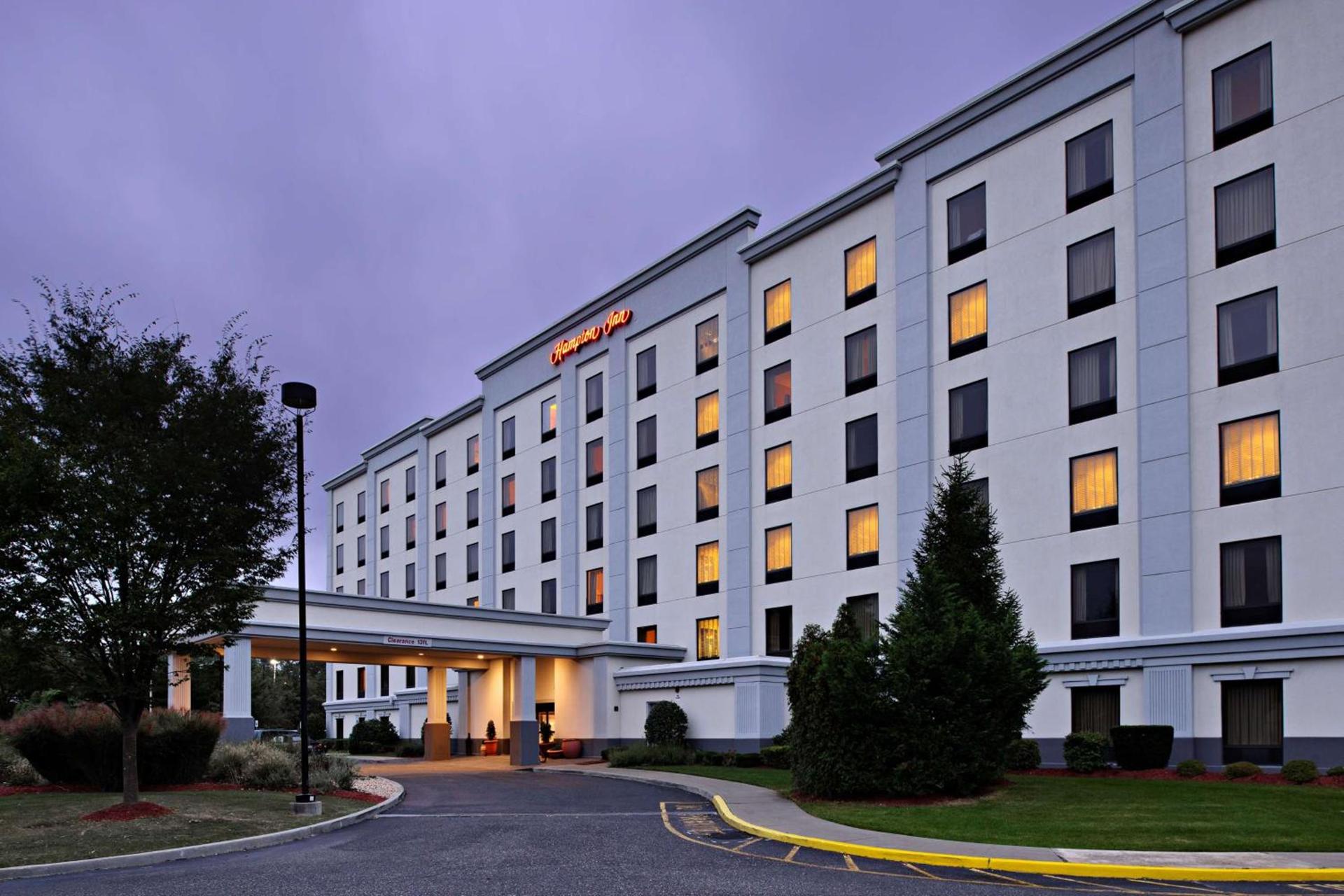 Hampton Inn Long Island-Brookhaven photo 4