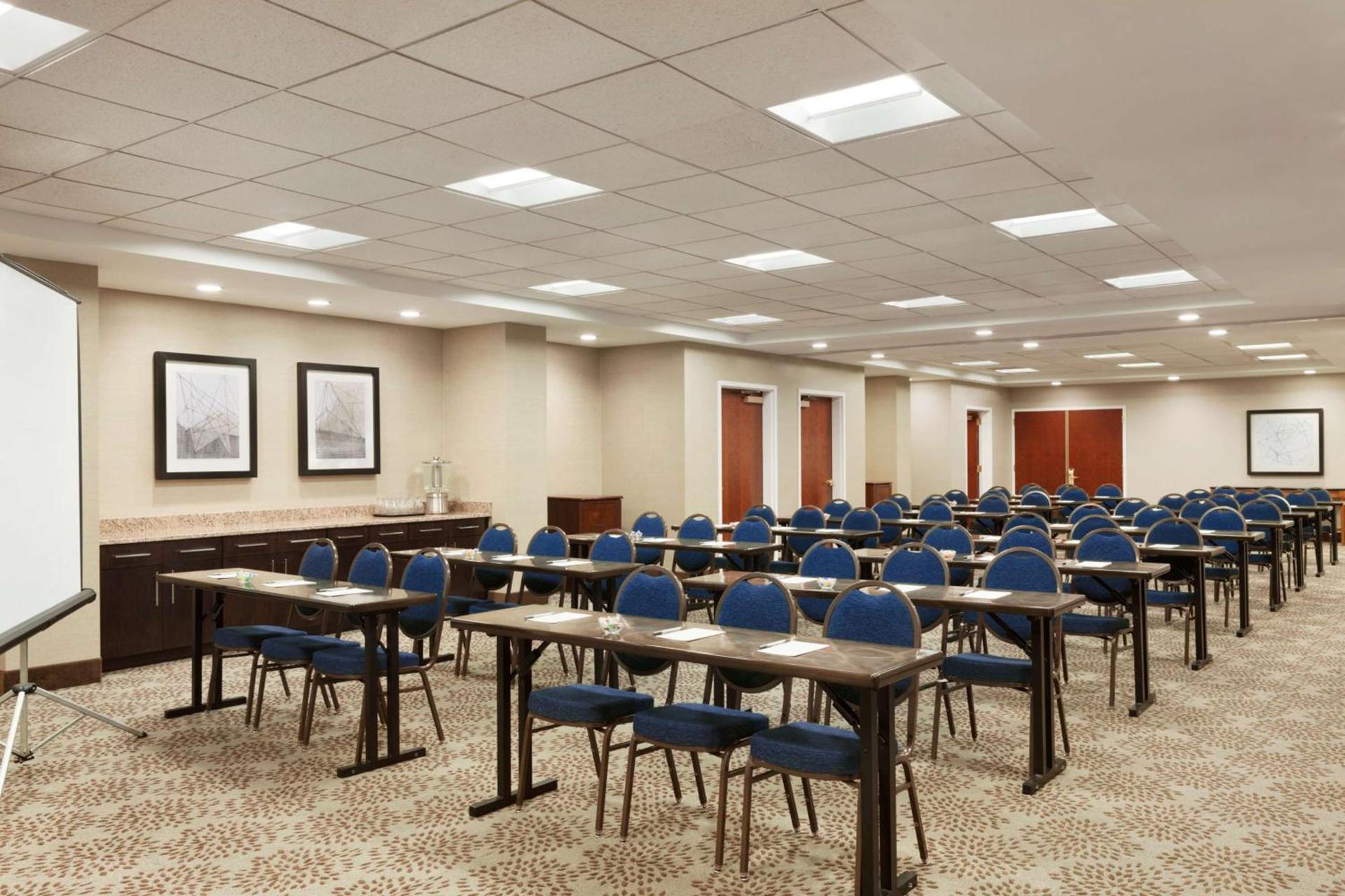 Hampton Inn Long Island-Brookhaven photo 22