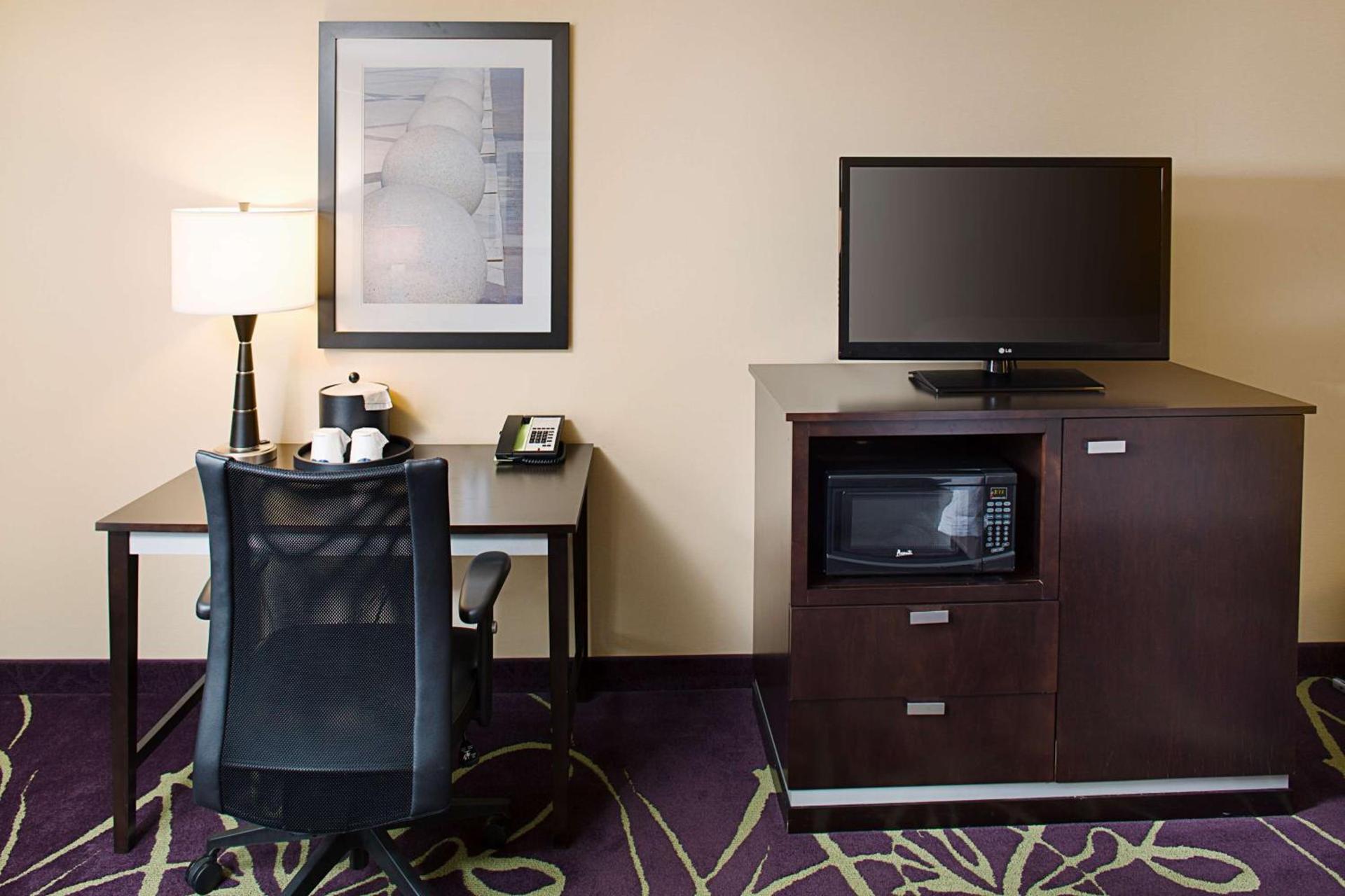 Hampton by Hilton Lansing West photo 16
