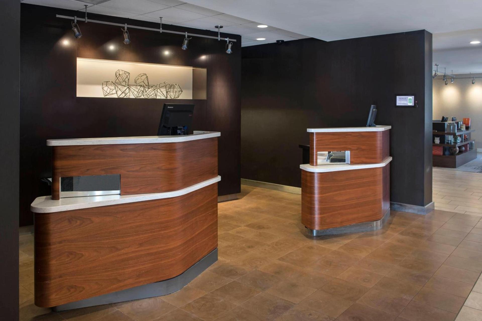 Courtyard by Marriott Boston Norwood/Canton photo 2