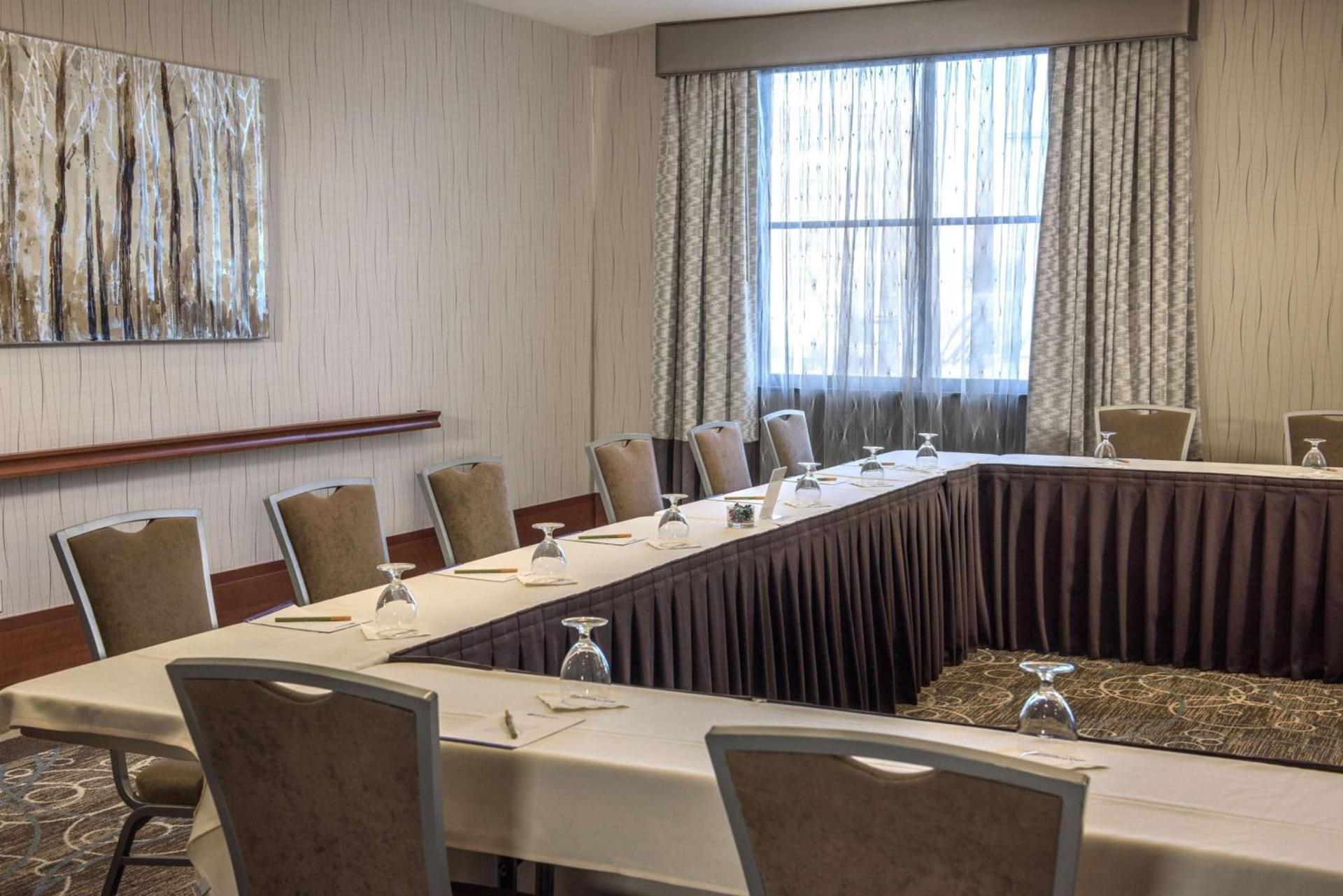 Hilton Garden Inn Portsmouth Downtown photo 12