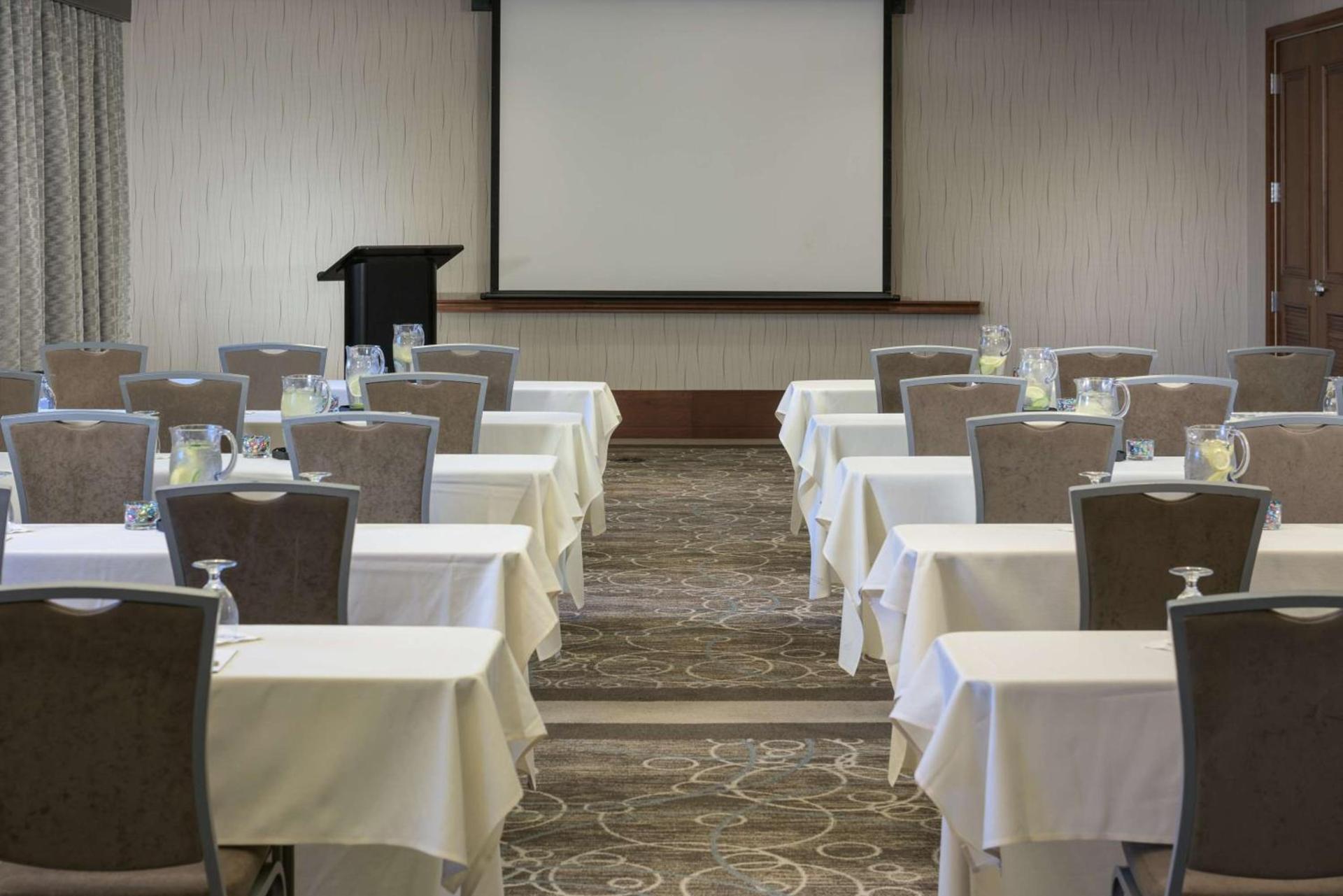 Hilton Garden Inn Portsmouth Downtown photo 9