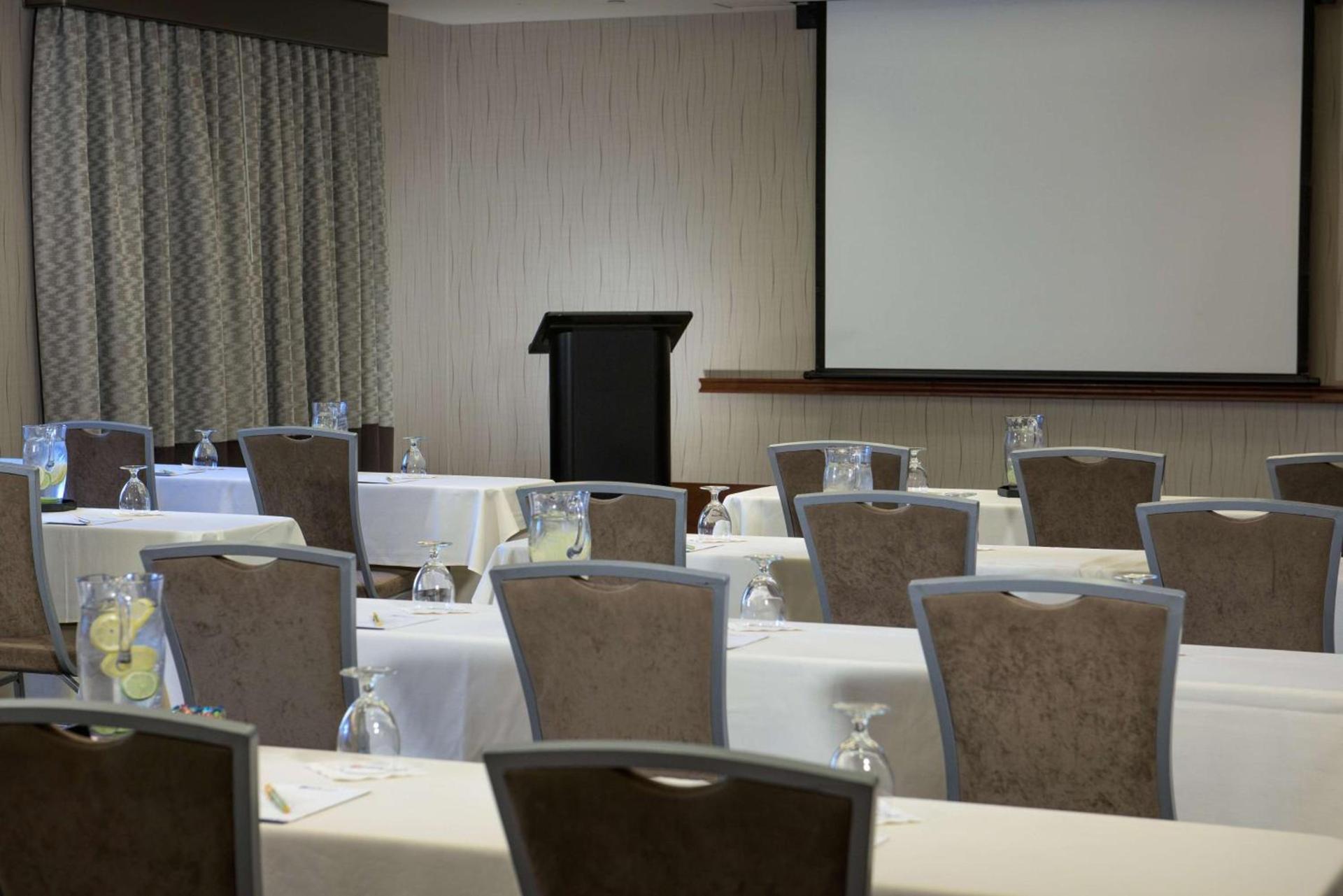 Hilton Garden Inn Portsmouth Downtown photo 11