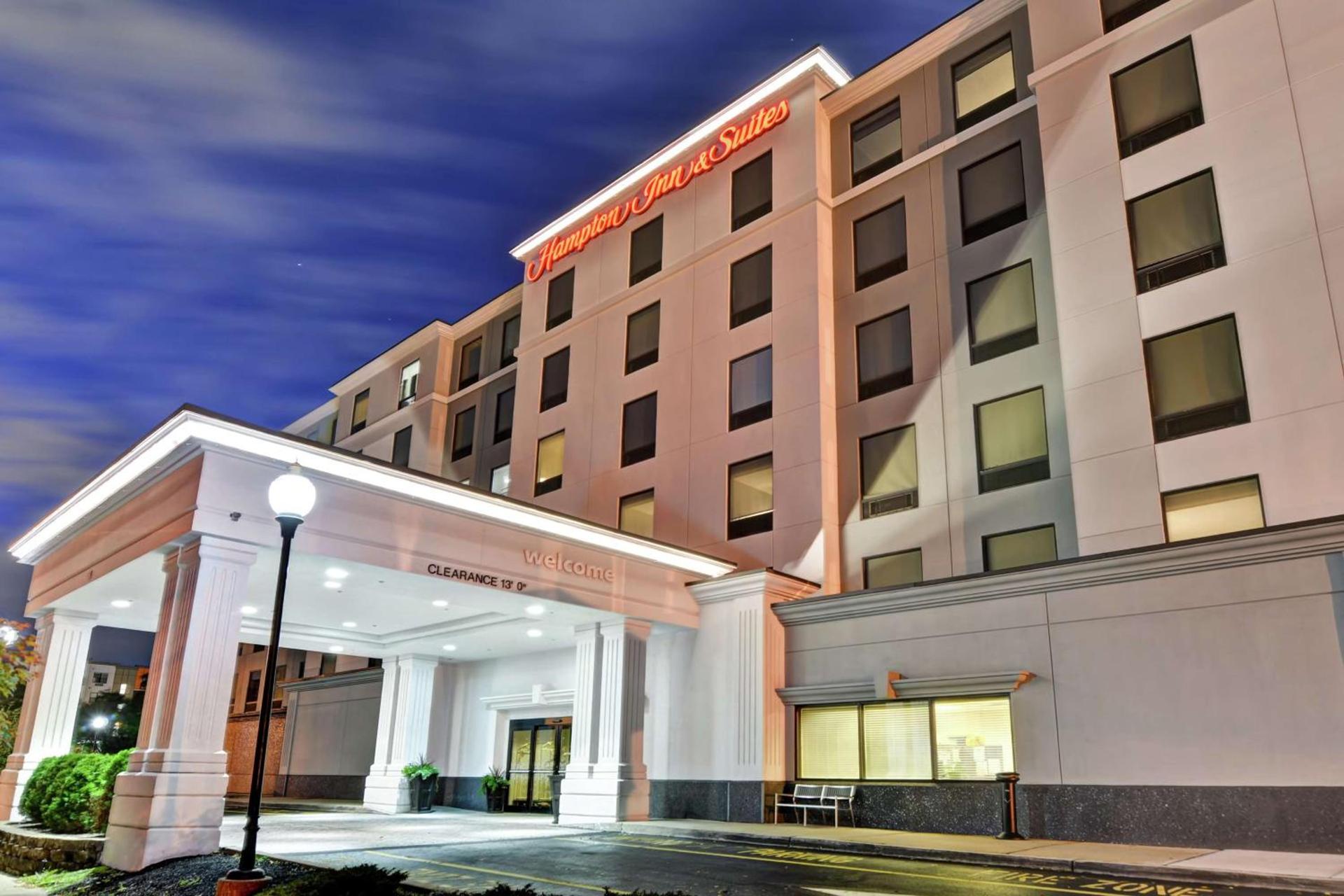 Hampton Inn & Suites Newark-Harrison-Riverwalk photo 3