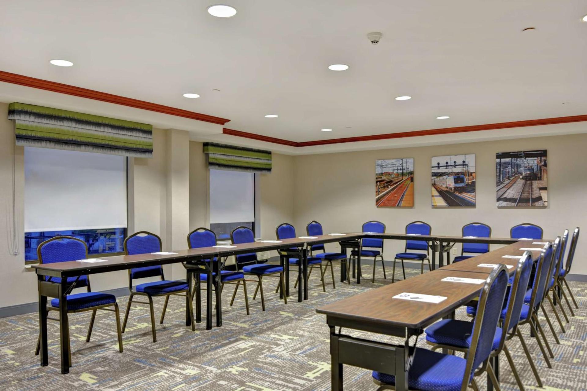 Hampton Inn & Suites Newark-Harrison-Riverwalk photo 31