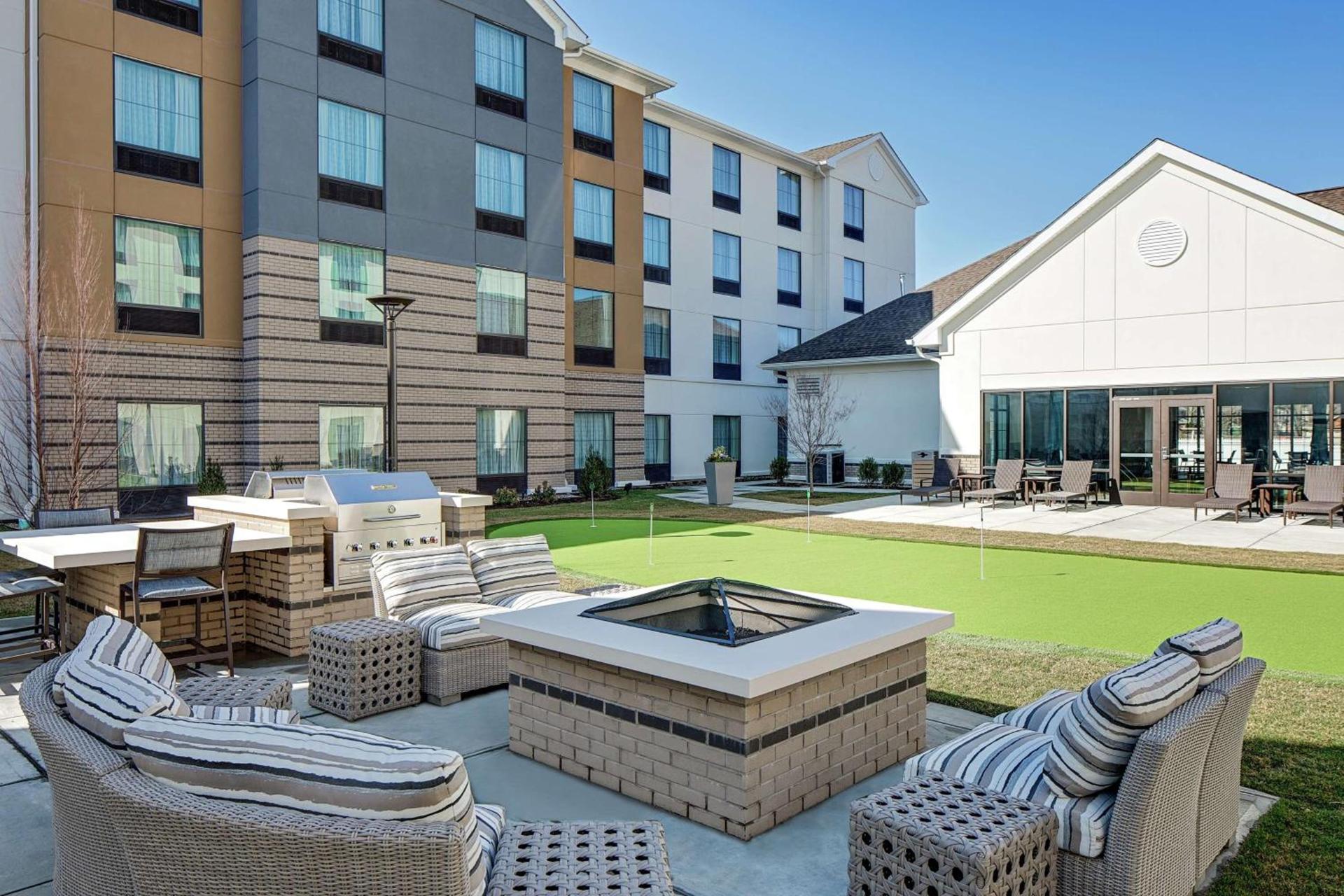 Homewood Suites By Hilton Ronkonkoma photo 24