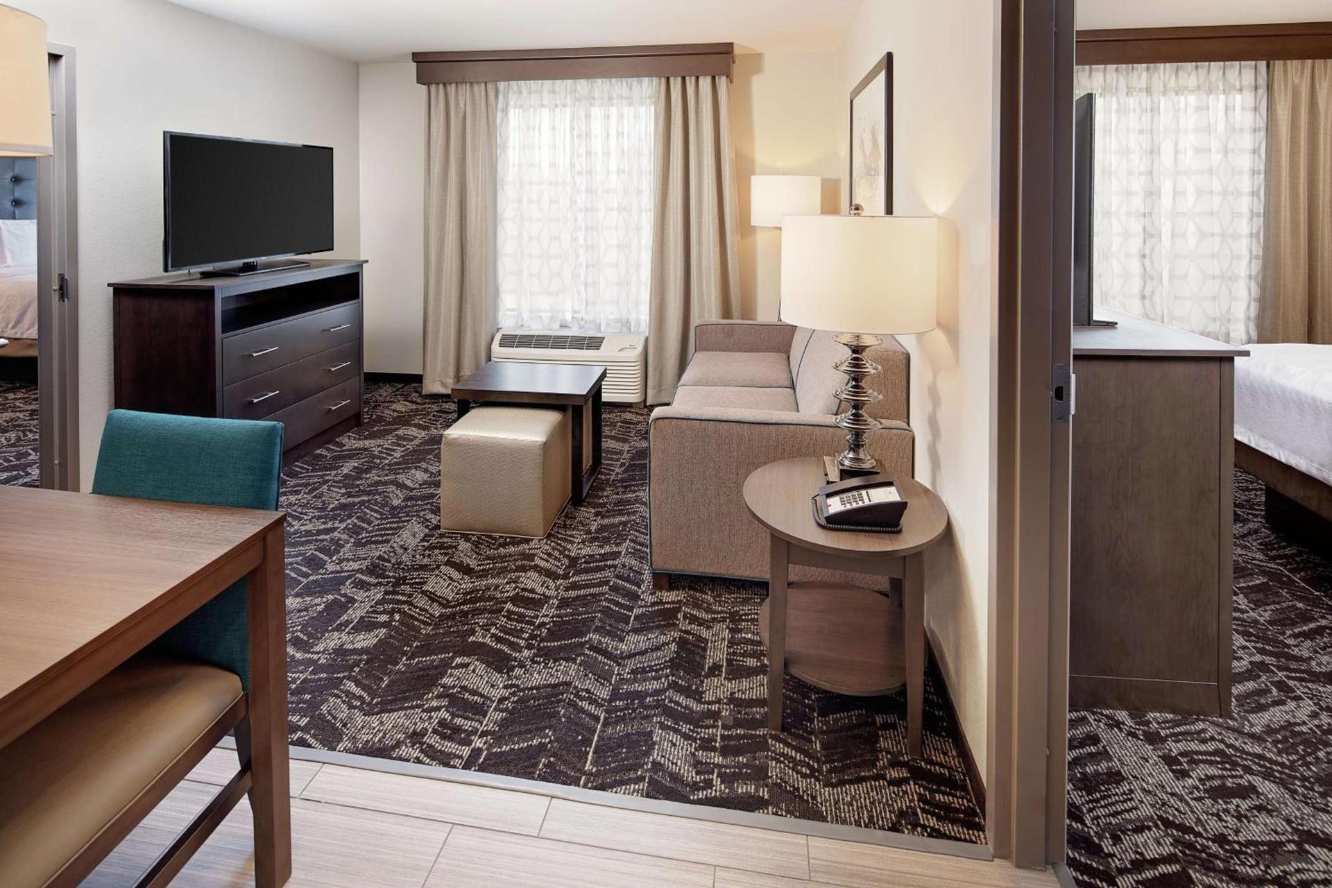Homewood Suites By Hilton Ronkonkoma photo 16