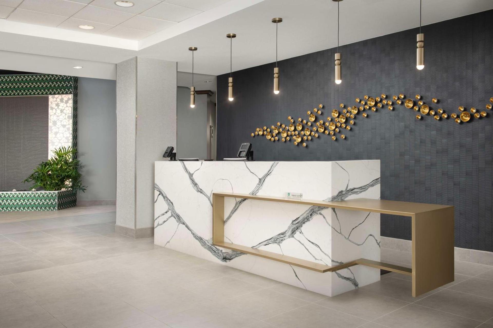 Embassy Suites by Hilton Dulles North Loudoun photo 6