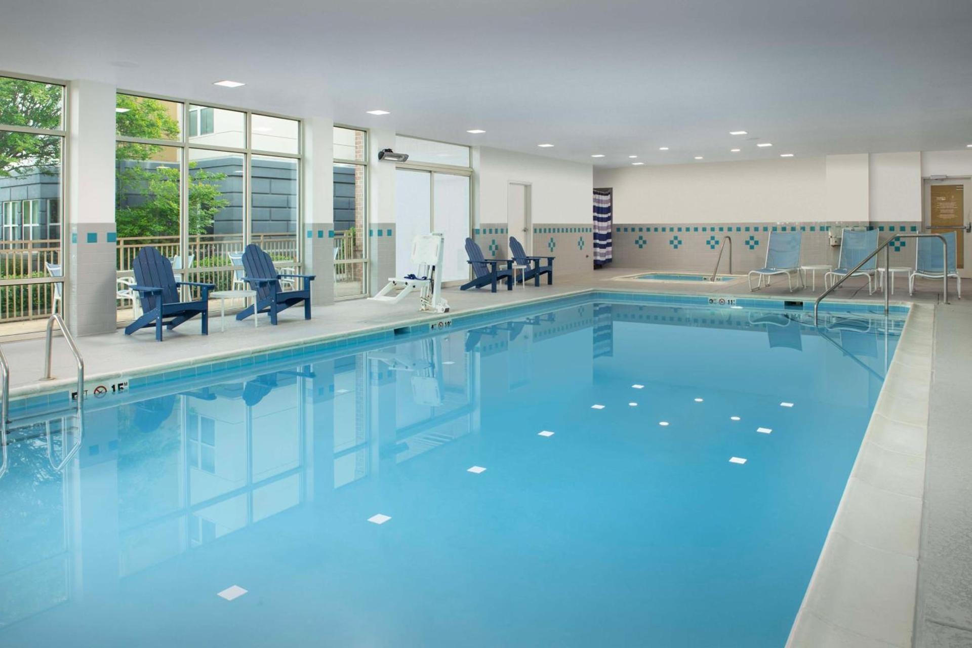 Embassy Suites by Hilton Dulles North Loudoun photo 8