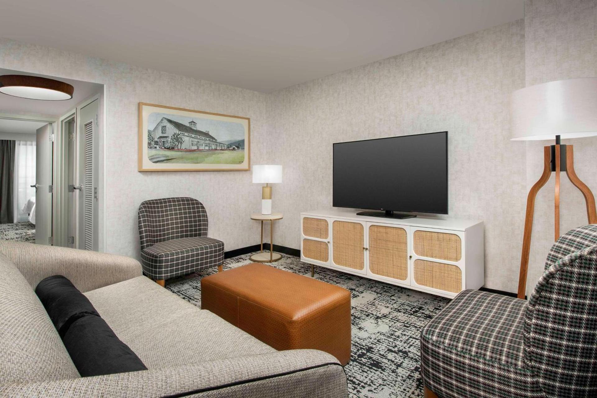 Embassy Suites by Hilton Dulles North Loudoun photo 32
