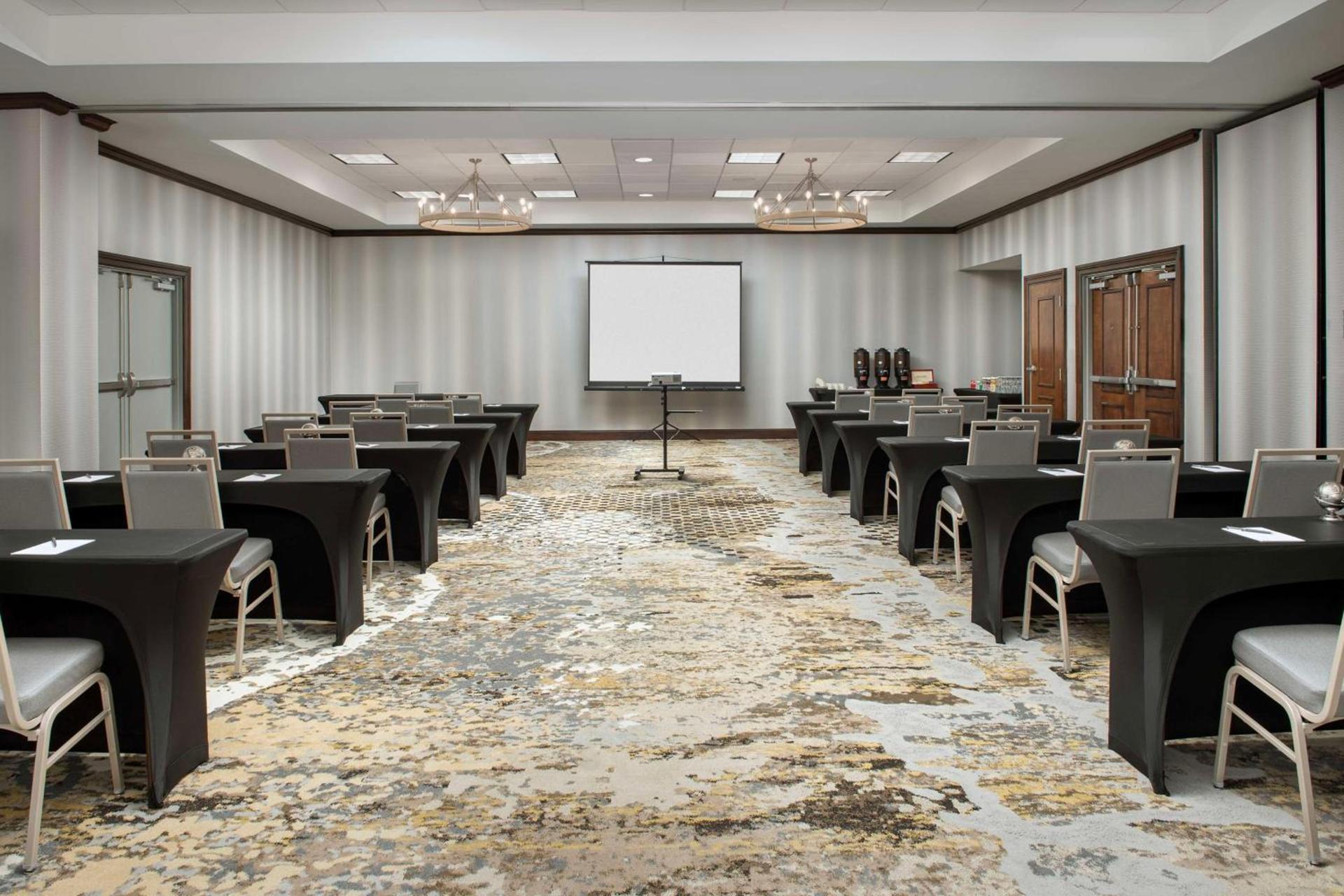 Embassy Suites by Hilton Dulles North Loudoun photo 38
