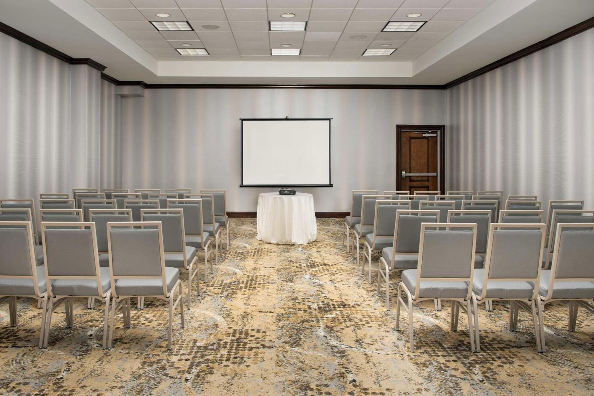 Embassy Suites by Hilton Dulles North Loudoun photo 36