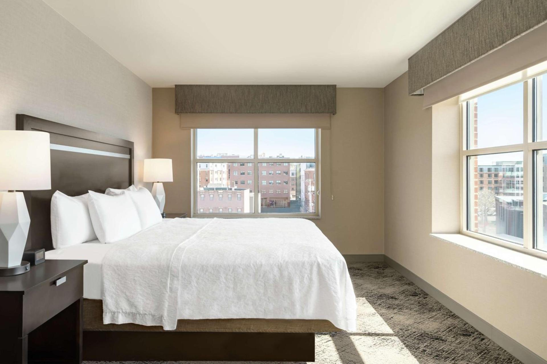 Hampton Inn Portland Downtown Waterfront photo 16