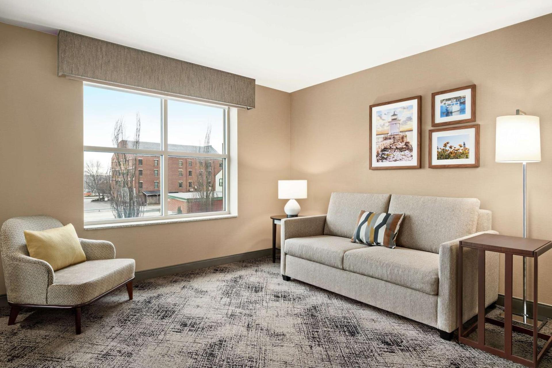 Hampton Inn Portland Downtown Waterfront photo 21