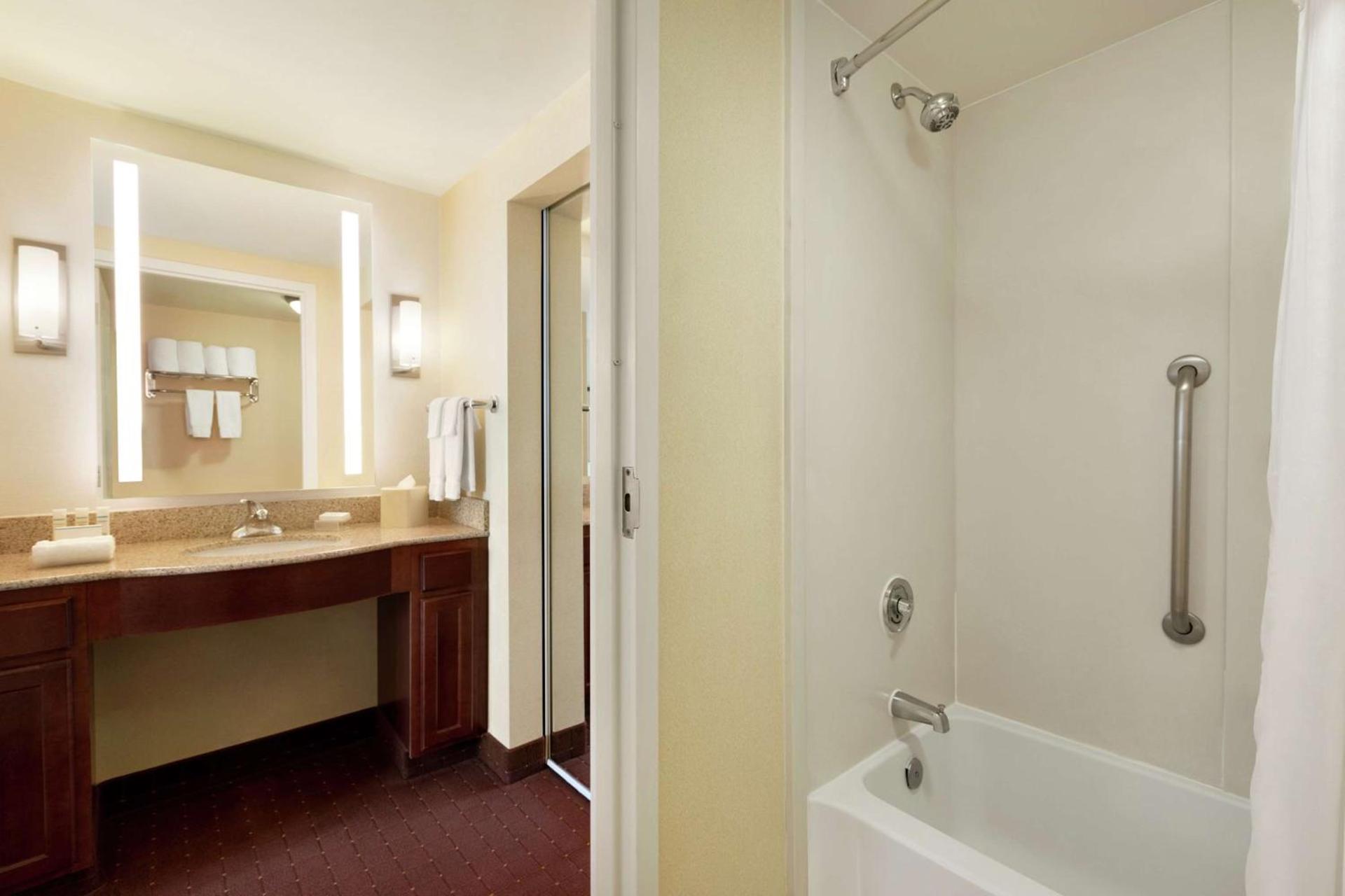 Homewood Suites by Hilton Dulles-North Loudoun photo 27