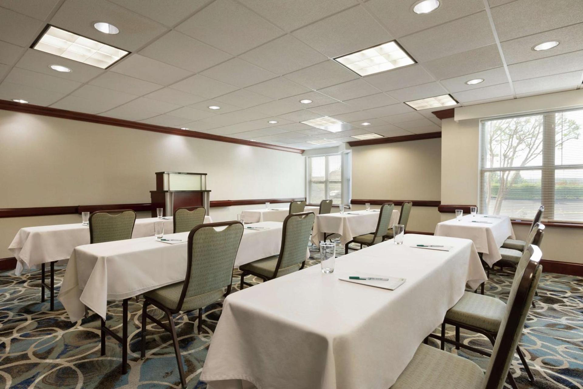Homewood Suites by Hilton Dulles-North Loudoun photo 32