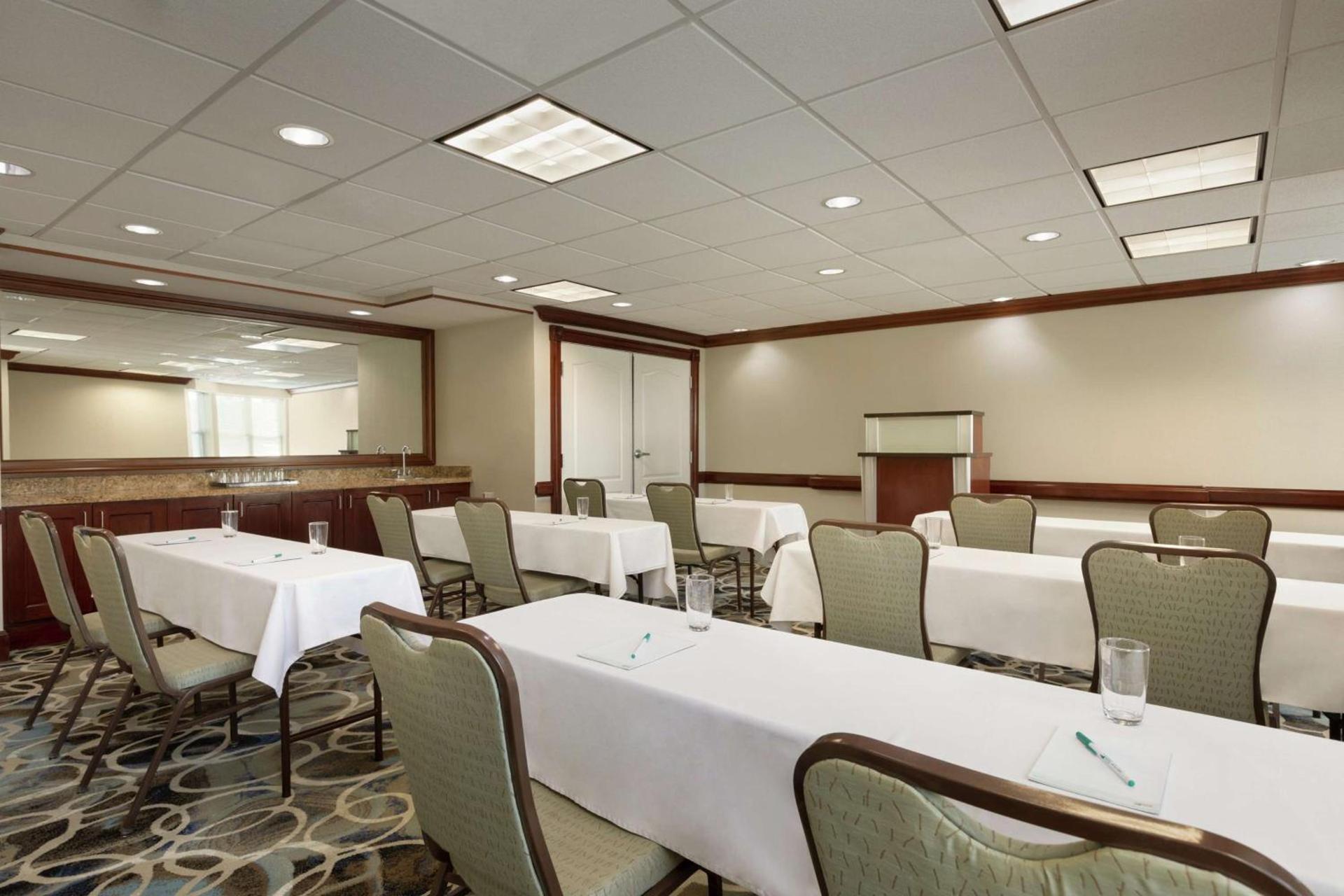 Homewood Suites by Hilton Dulles-North Loudoun photo 33