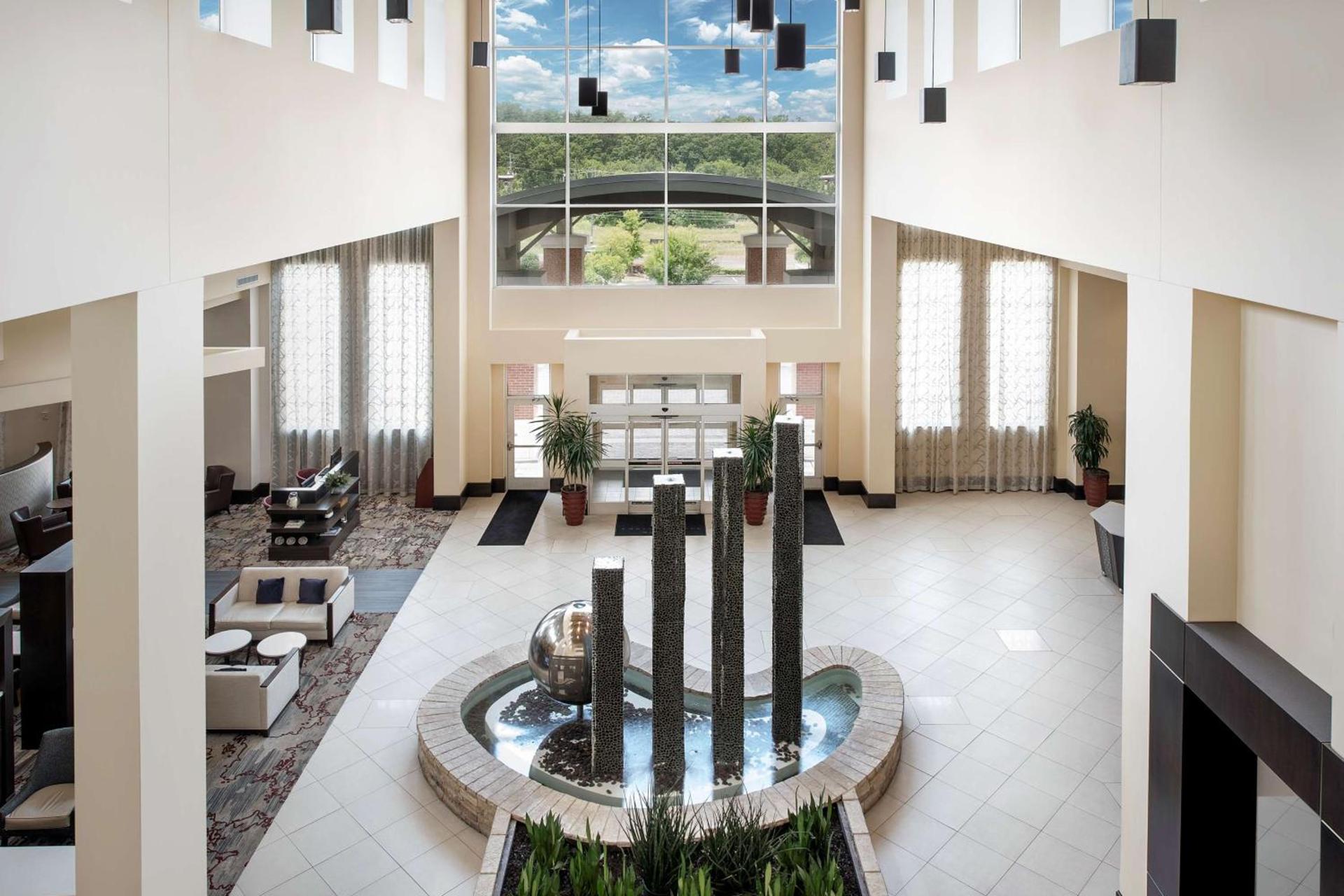 Embassy Suites by Hilton Birmingham Hoover photo 6