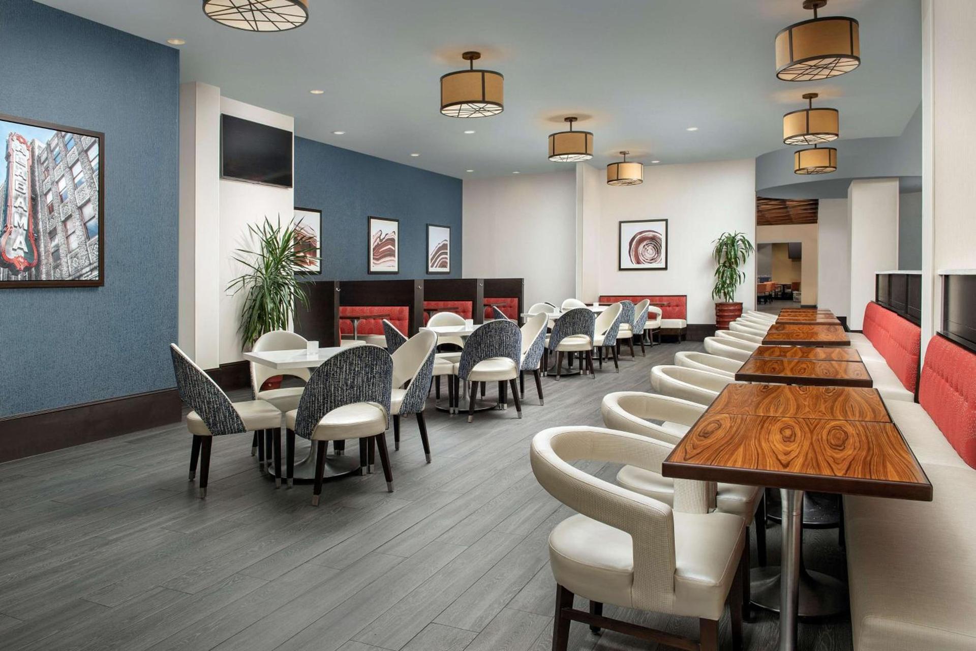 Embassy Suites by Hilton Birmingham Hoover photo 10