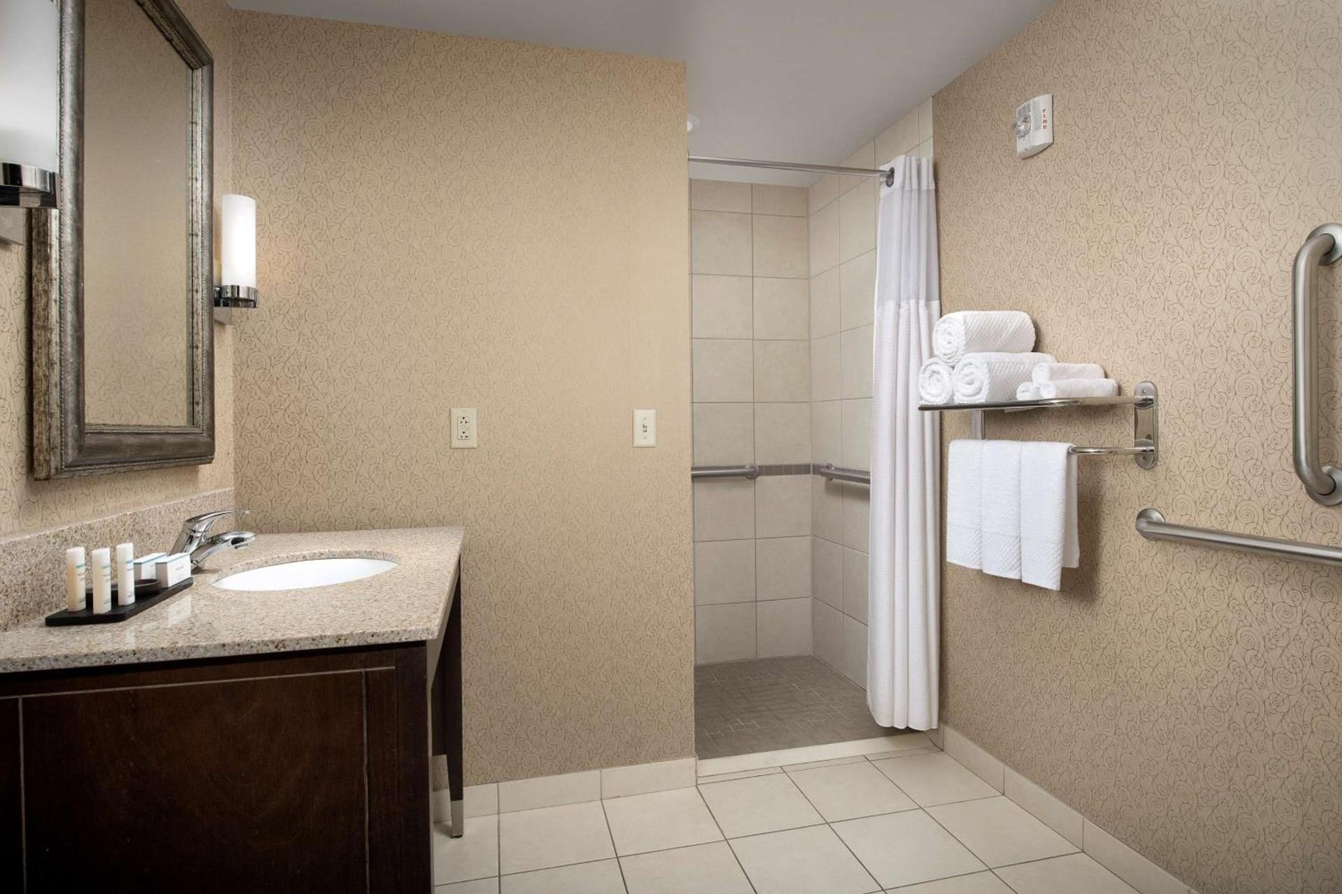 Embassy Suites by Hilton Birmingham Hoover photo 15