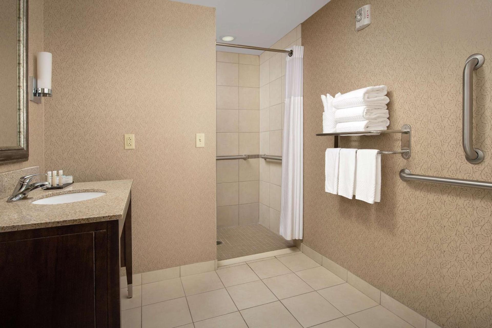 Embassy Suites by Hilton Birmingham Hoover photo 25
