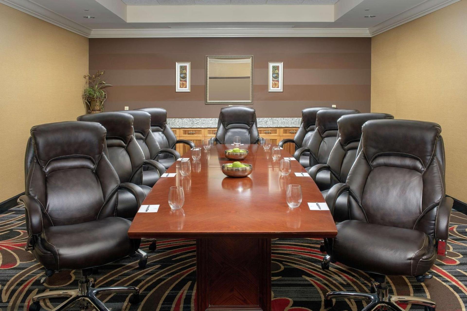 Embassy Suites by Hilton Birmingham Hoover photo 27