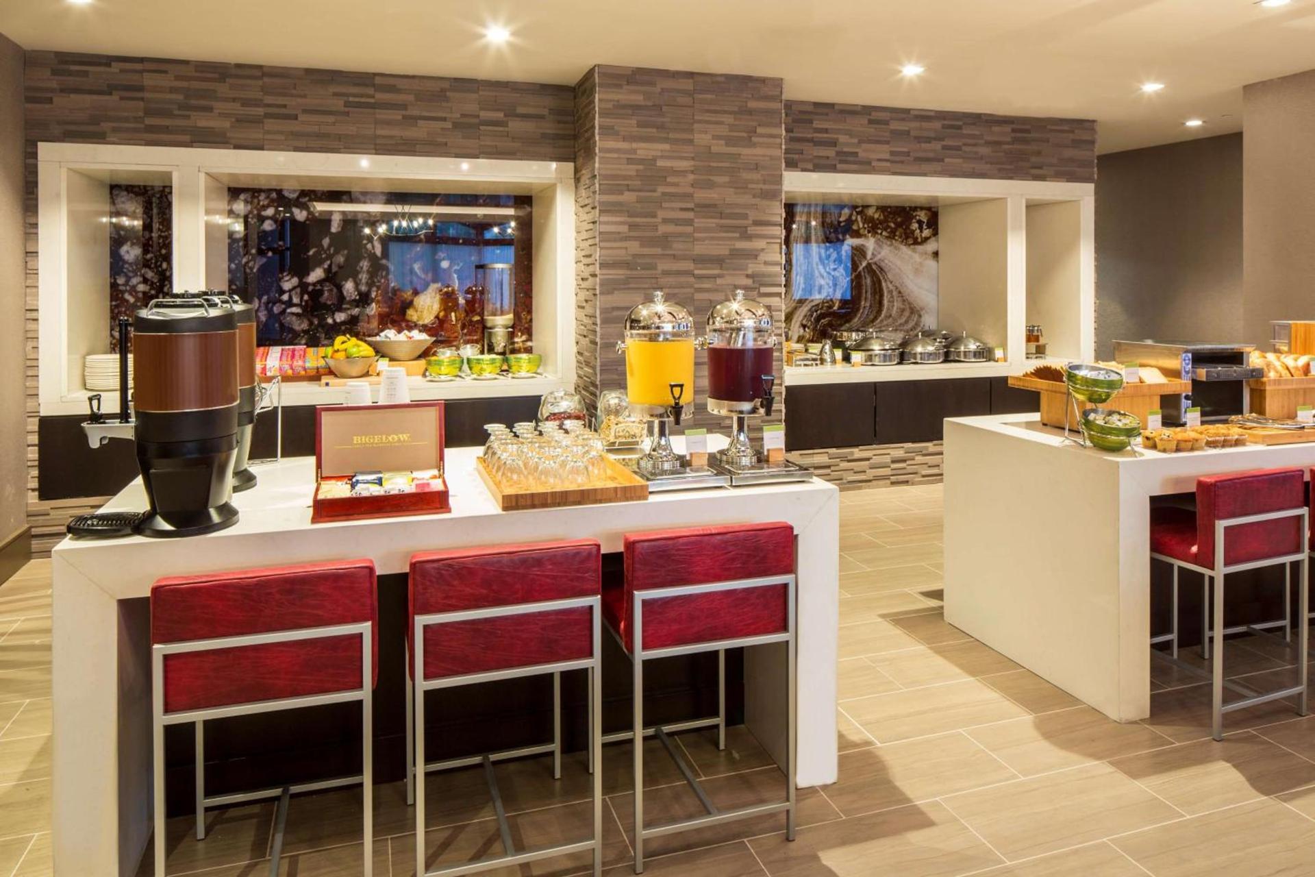 DoubleTree by Hilton Hotel Largo Washington DC photo 13