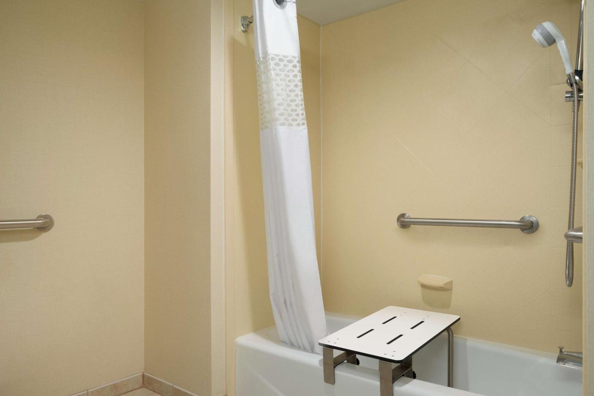 Hampton Inn Lehighton - Jim Thorpe photo 19