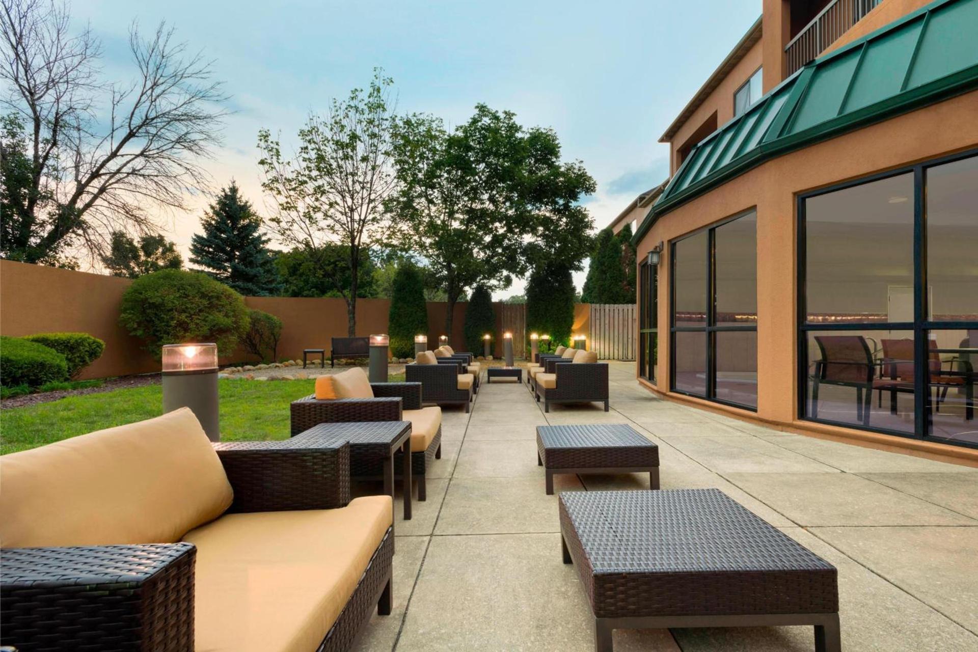 Courtyard Akron Fairlawn photo 7