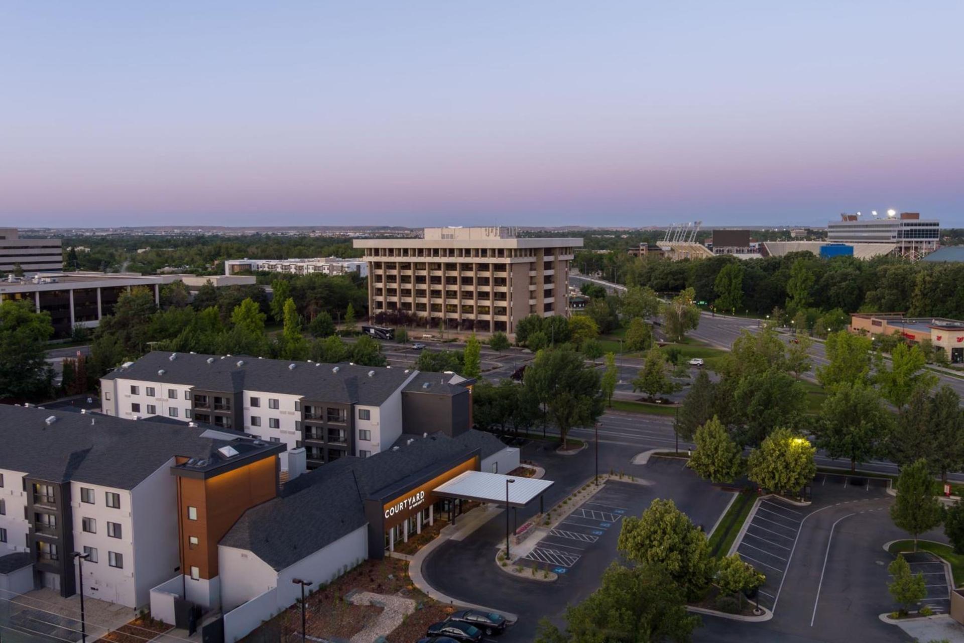 Courtyard by Marriott Boise Downtown photo 2