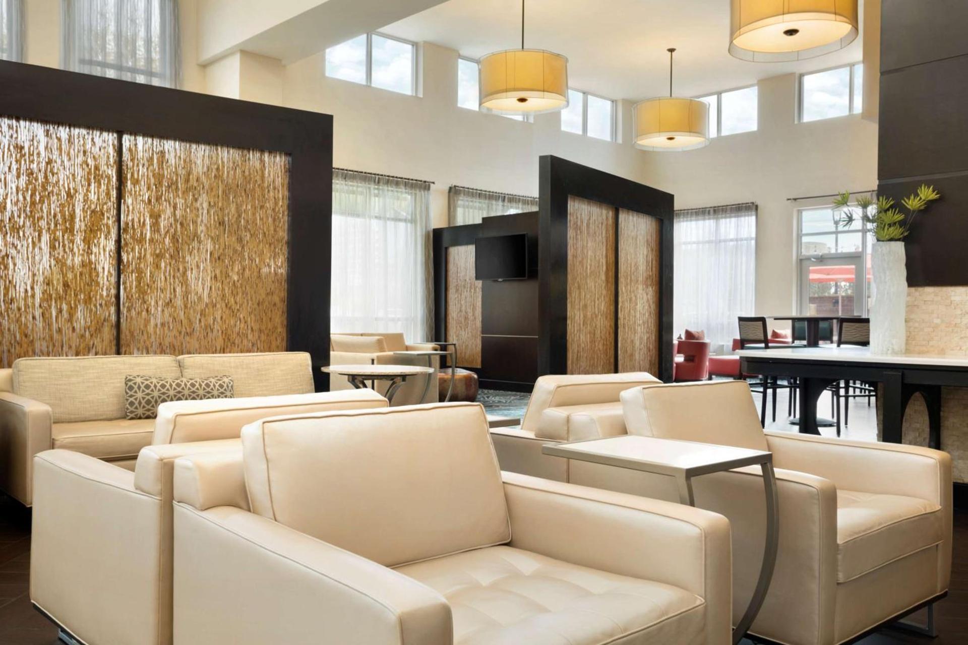 Embassy Suites by Hilton Jackson North Ridgeland photo 10