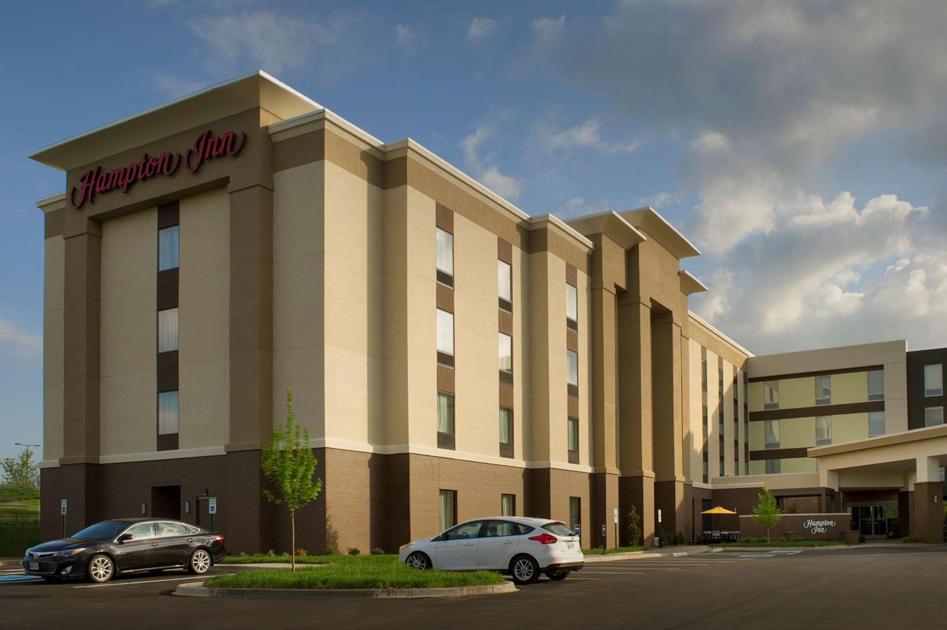 Hampton Inn Louisville East Hurstbourne photo 1