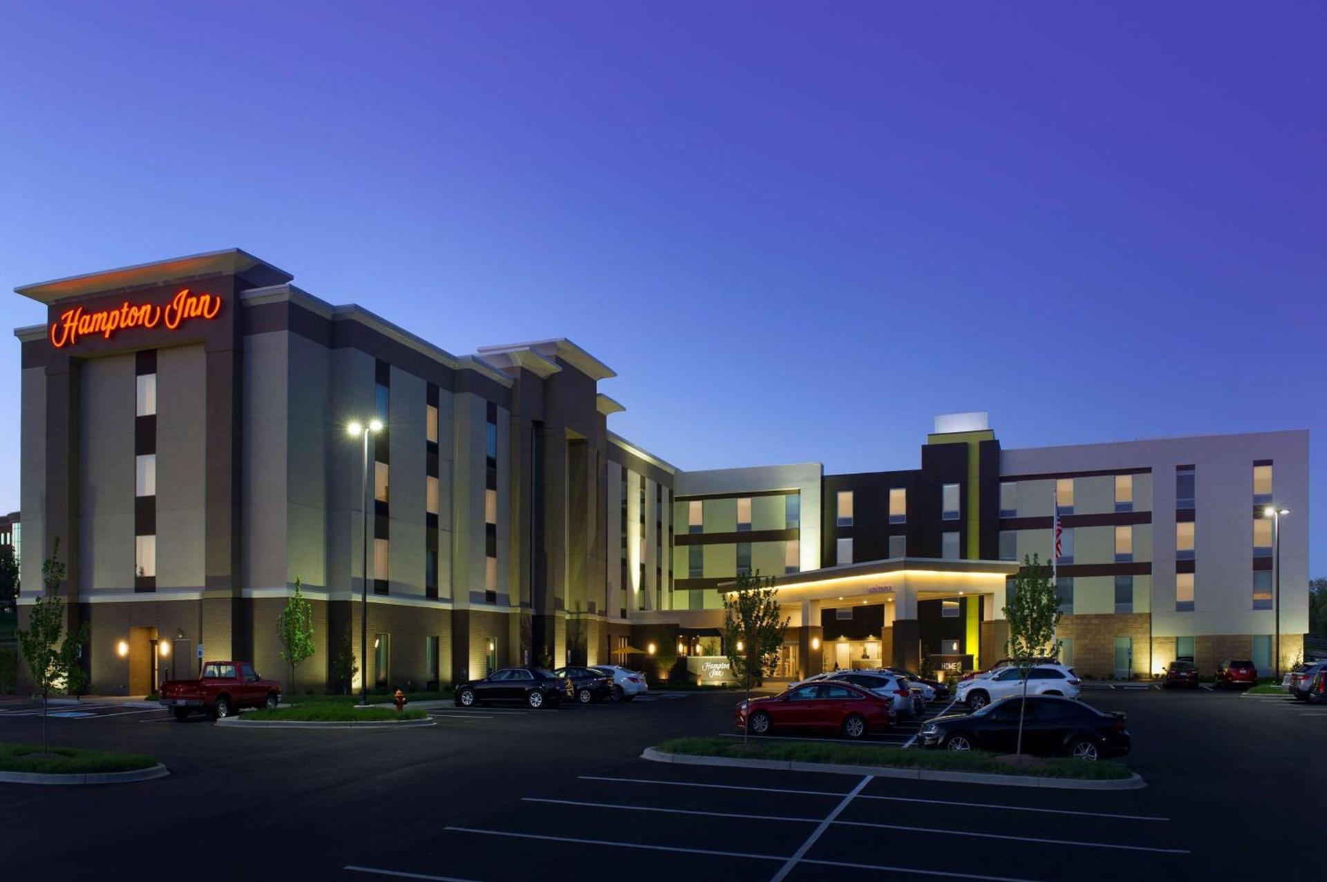 Hampton Inn Louisville East Hurstbourne photo 6