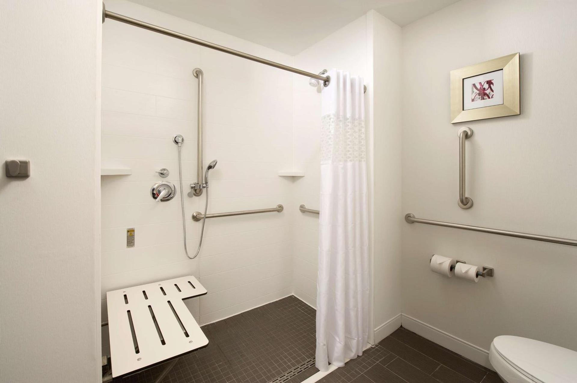 Hampton Inn Louisville East Hurstbourne photo 20