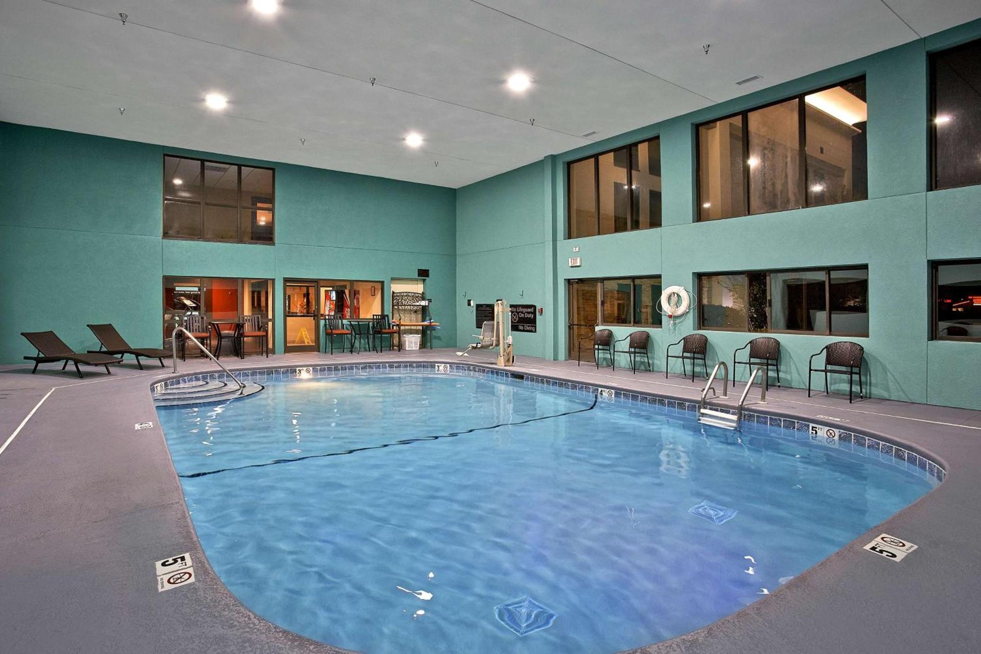 Hampton Inn Sevierville photo 6