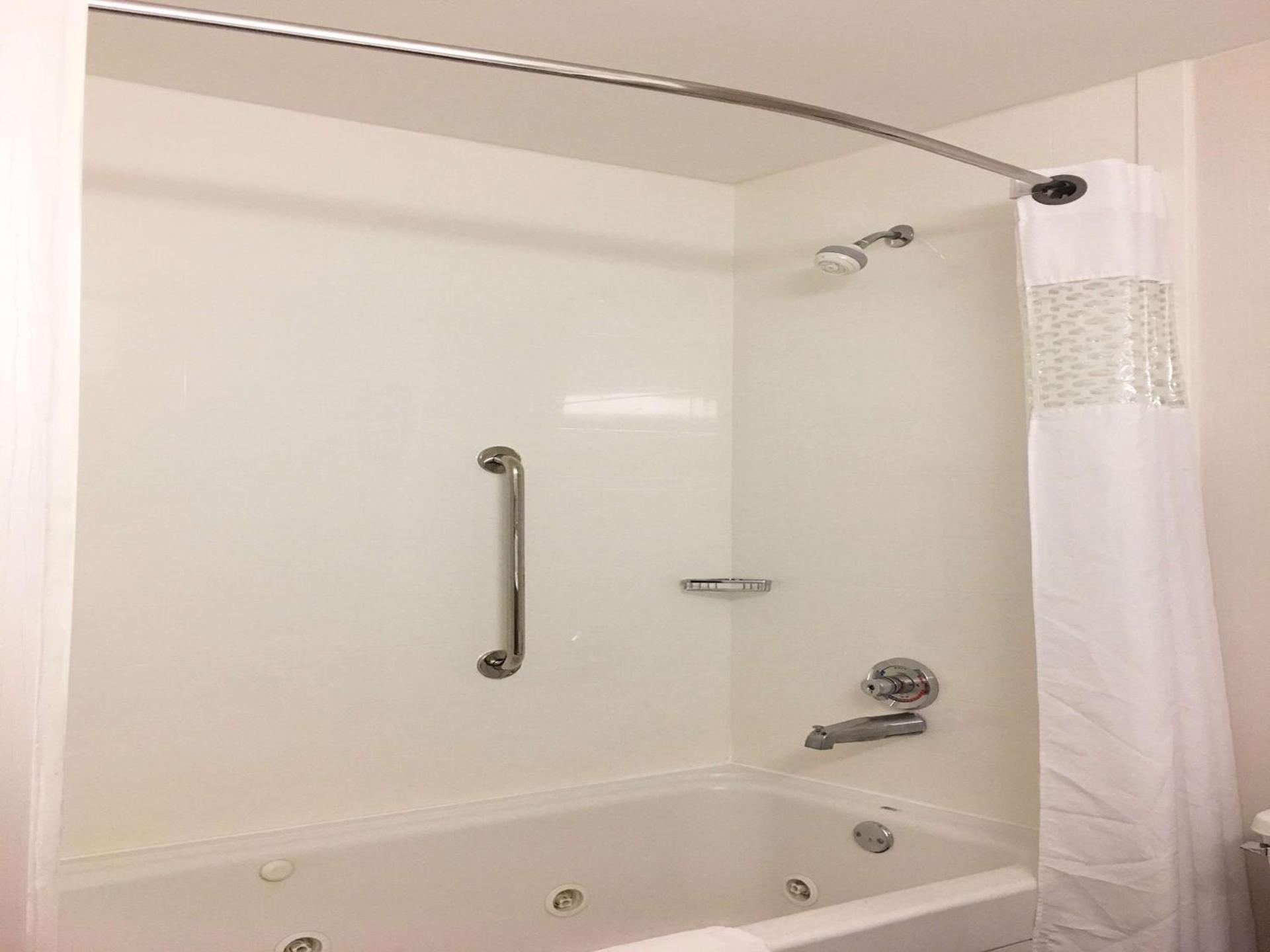 Hampton Inn Sevierville photo 20